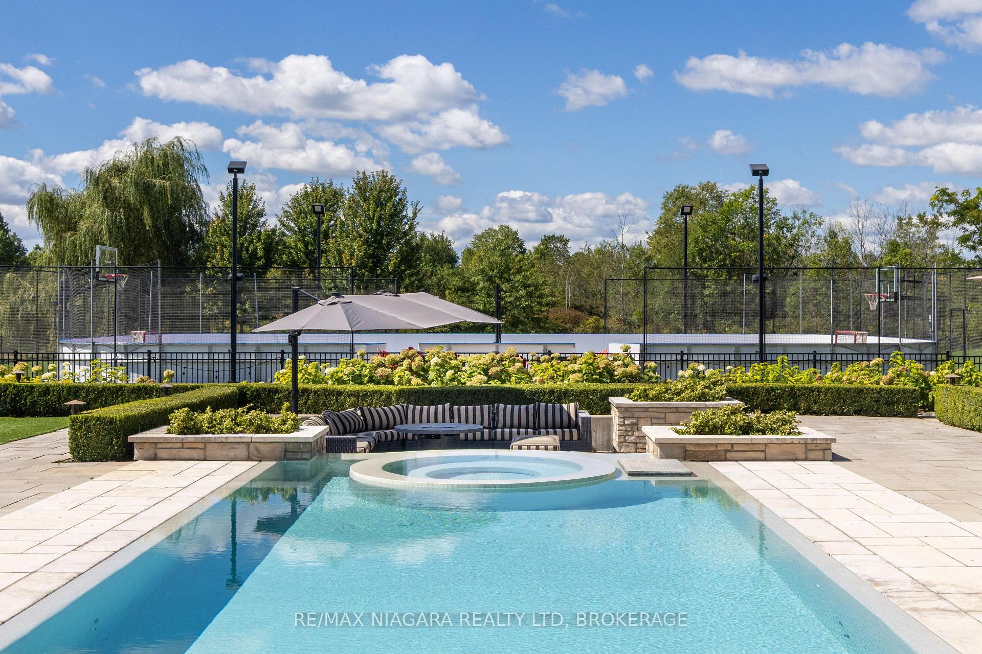 Photo 13 of 11001 Niagara River Parkway, Niagara Falls, Lyons Creek — HOMEH