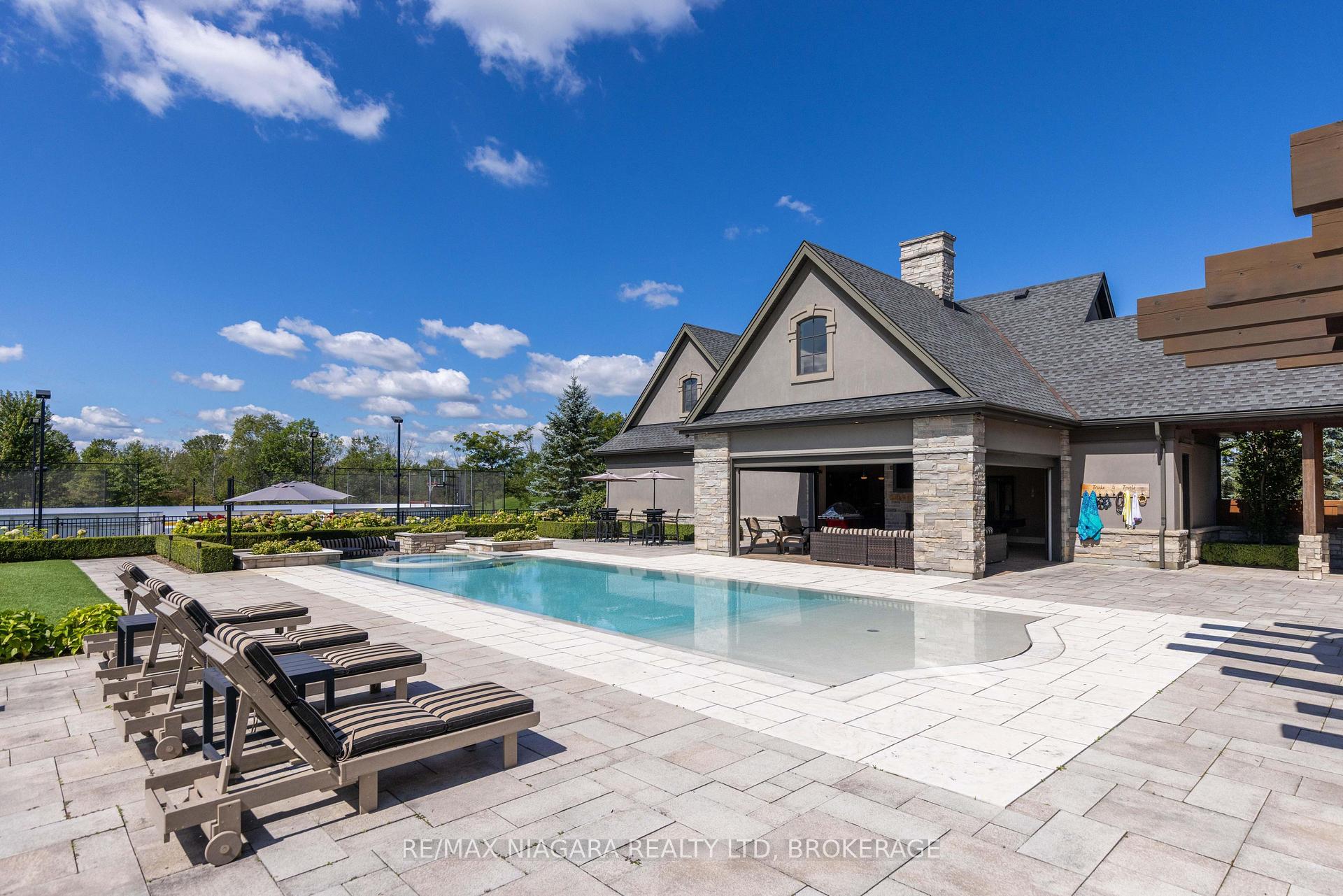 Photo 15 of 11001 Niagara River Parkway, Niagara Falls, Lyons Creek — HOMEH
