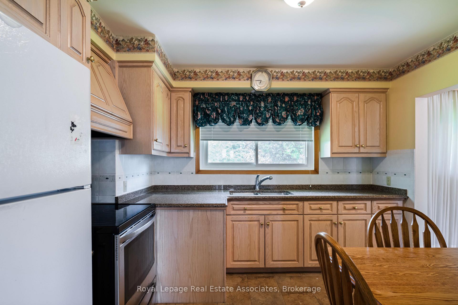 Photo 15 of 12851 9 Line, Halton Hills, Rural Halton Hills — HOMEH