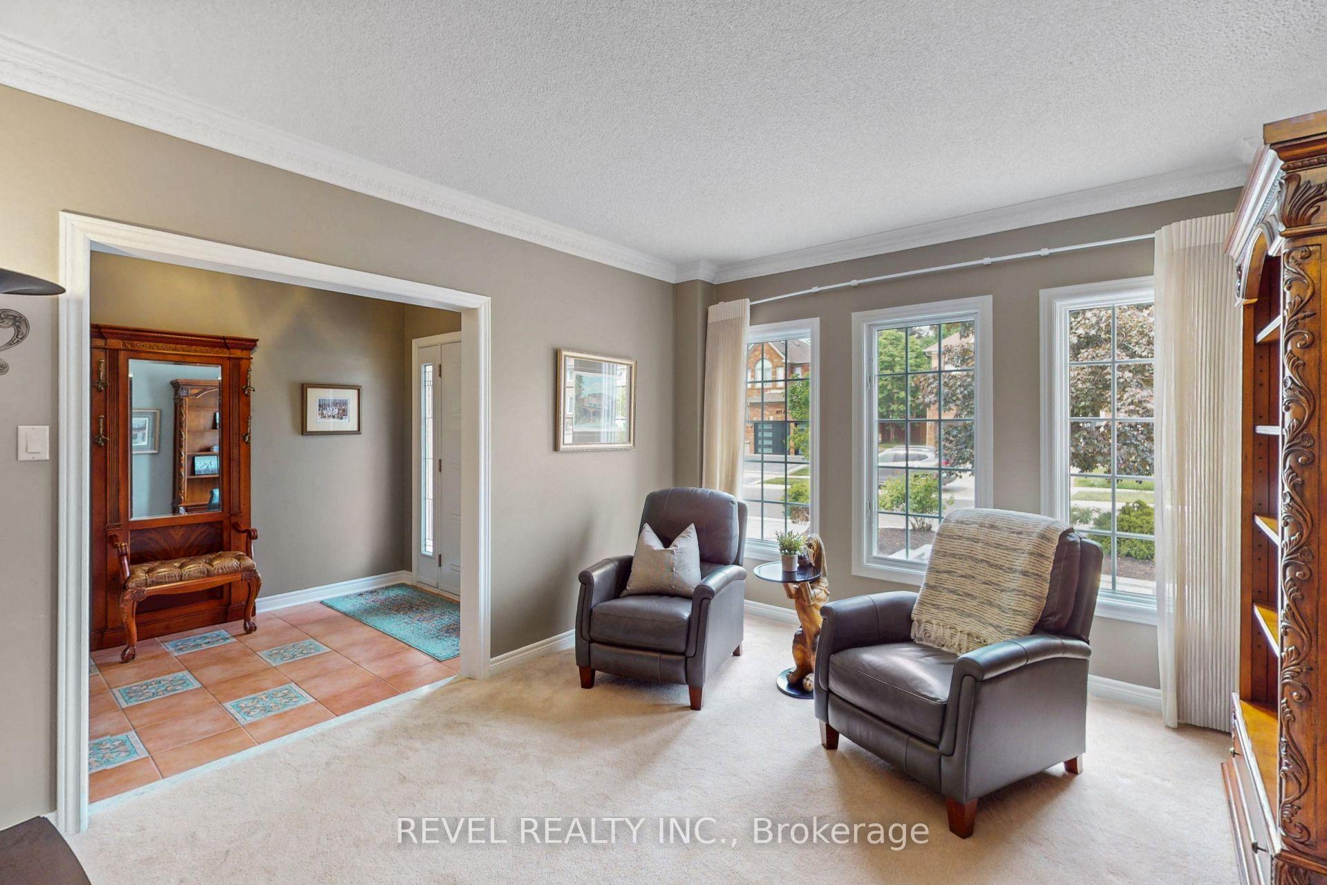 Photo 5 of 6872 Round Leaf Court, Mississauga, Lisgar — HOMEH