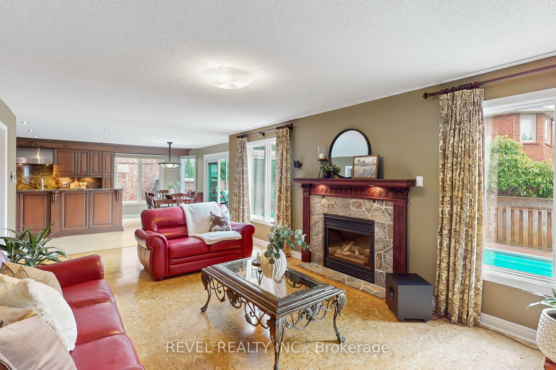 Photo 14 of 6872 Round Leaf Court, Mississauga, Lisgar — HOMEH