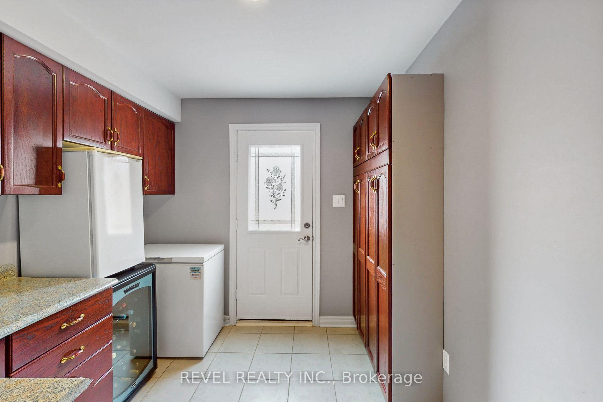 Photo 19 of 6872 Round Leaf Court, Mississauga, Lisgar — HOMEH