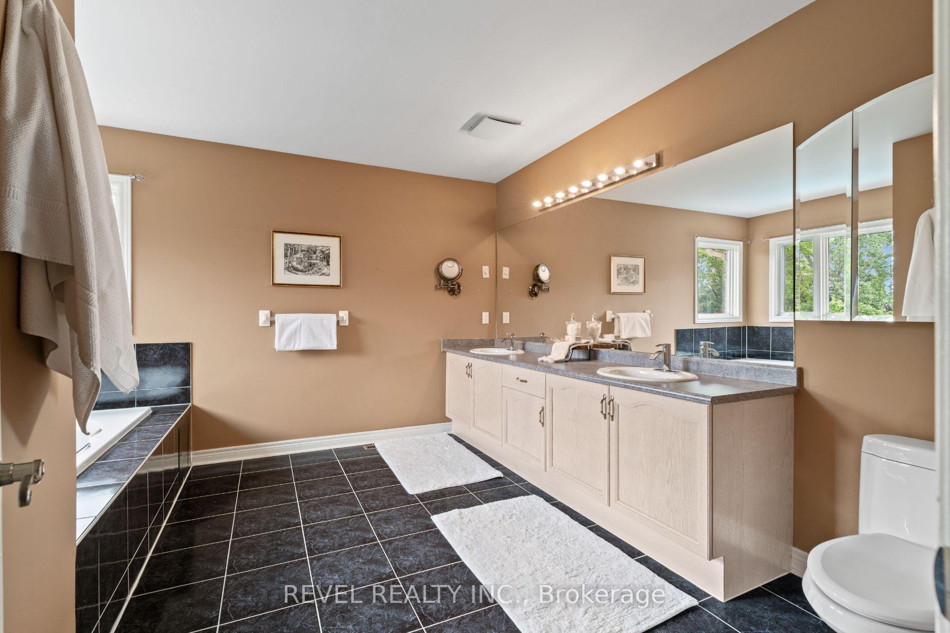Photo 24 of 6872 Round Leaf Court, Mississauga, Lisgar — HOMEH