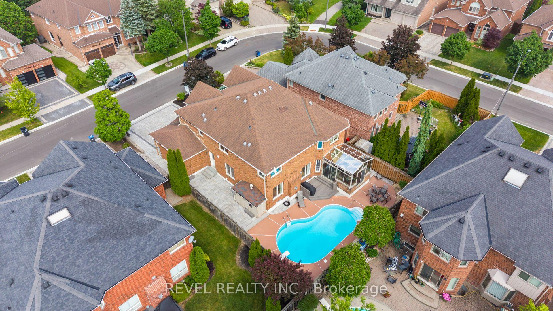 Photo 41 of 6872 Round Leaf Court, Mississauga, Lisgar — HOMEH