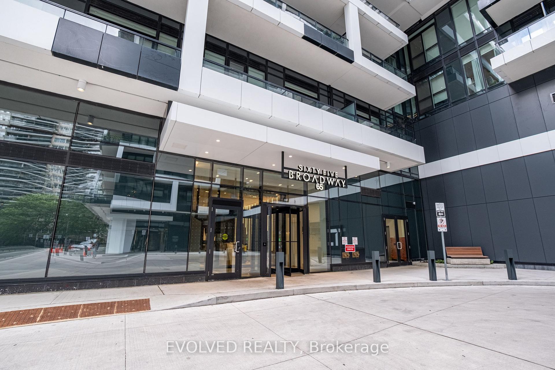 Photo 3 of Unit 2810, 65 Broadway Avenue, Toronto, Mount Pleasant West — HOMEH