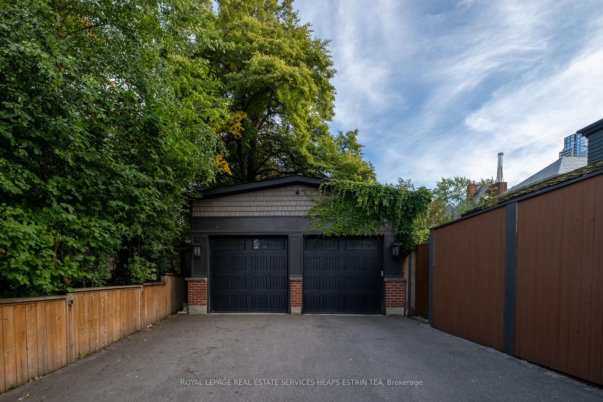 Photo 27 of 43 Maple Avenue, Toronto, Rosedale-Moore Park — HOMEH