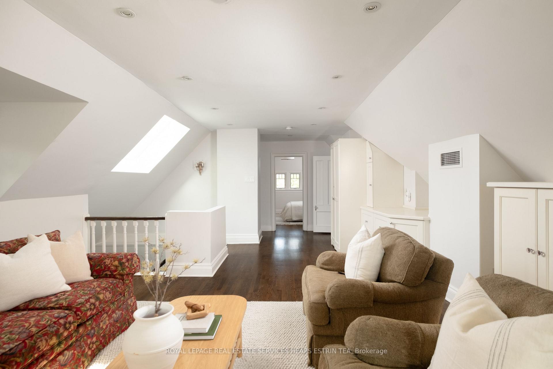 Photo 40 of 43 Maple Avenue, Toronto, Rosedale-Moore Park — HOMEH
