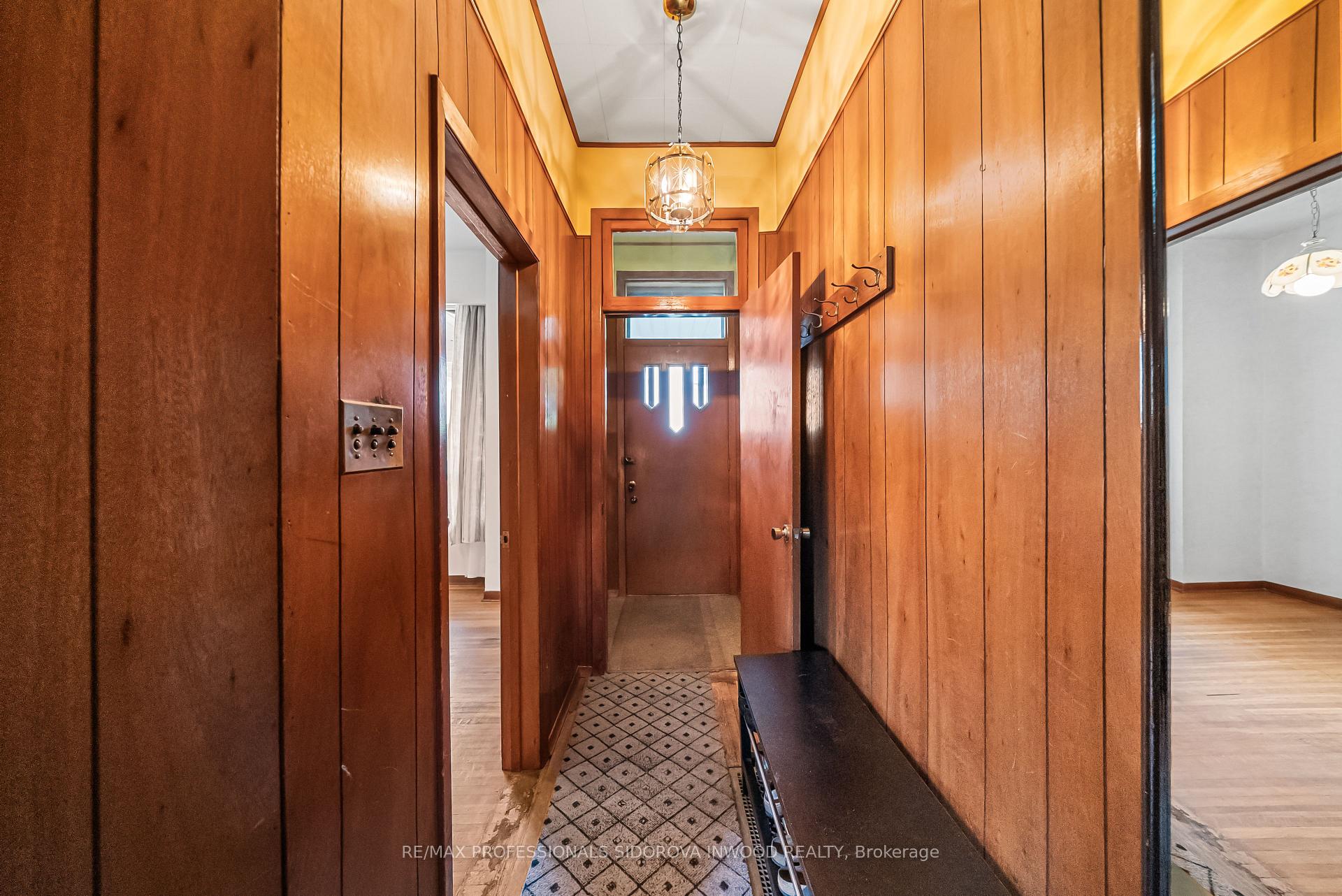 Photo 3 of 44 Golden Avenue, Toronto, Roncesvalles — HOMEH