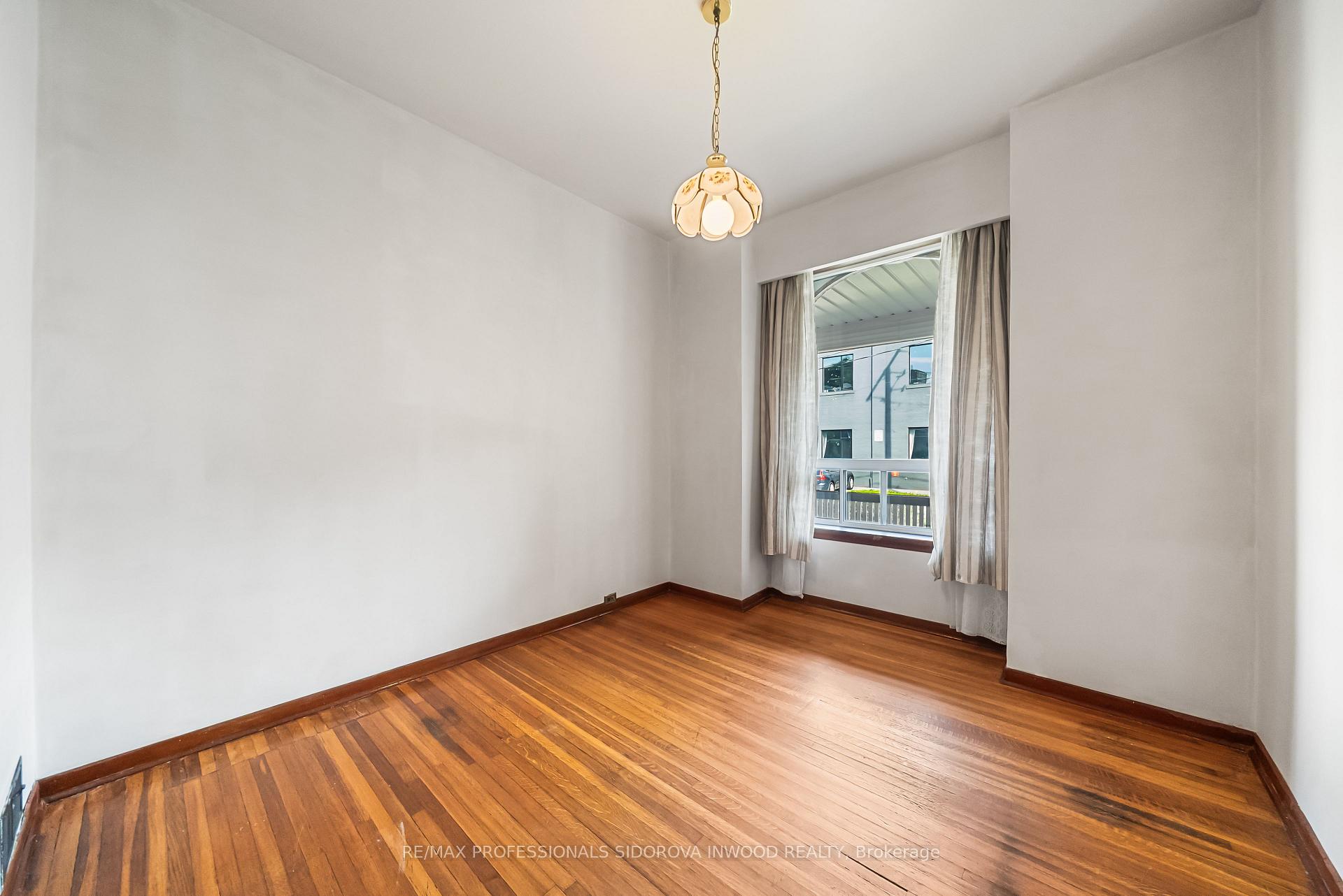 Photo 7 of 44 Golden Avenue, Toronto, Roncesvalles — HOMEH