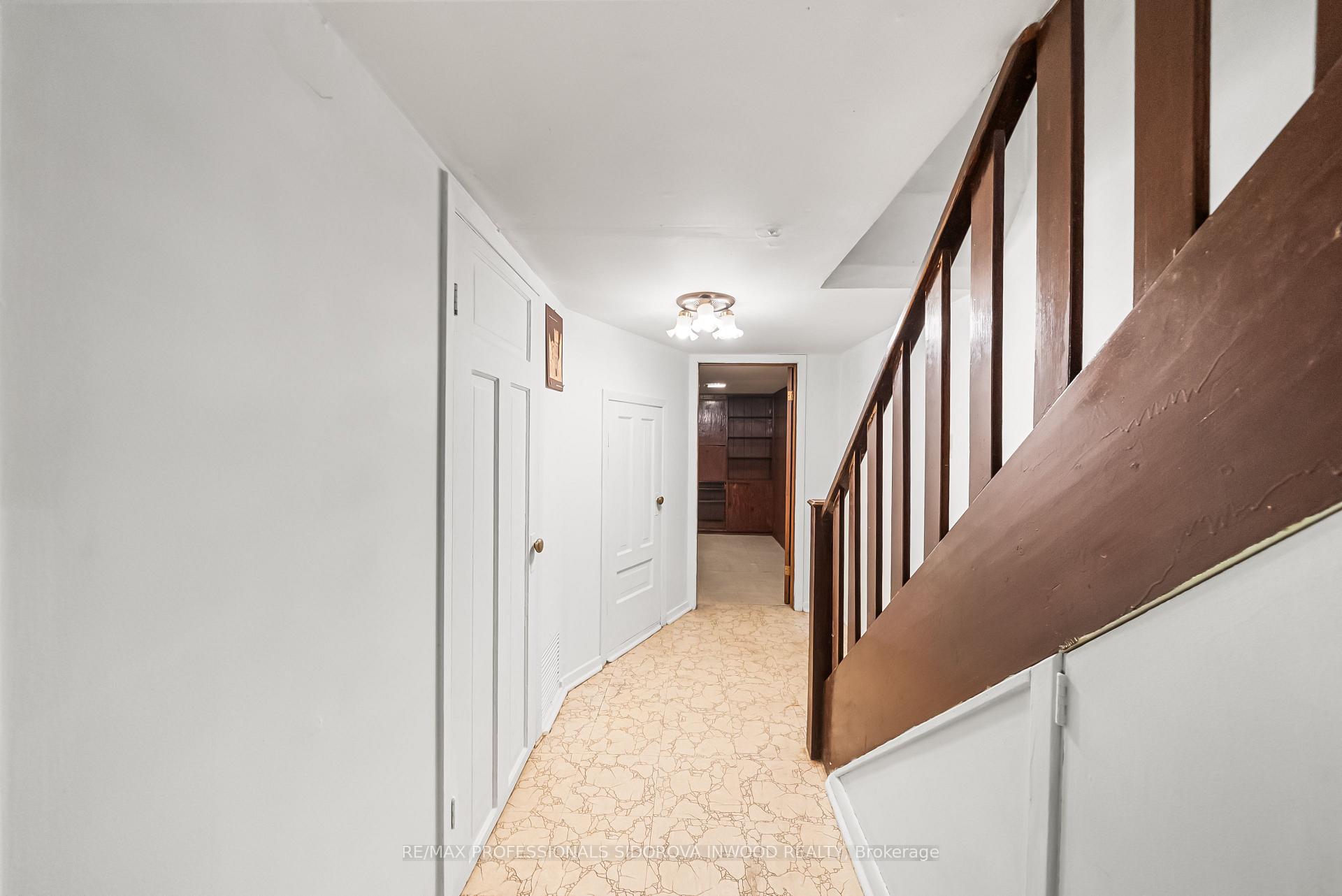 Photo 28 of 44 Golden Avenue, Toronto, Roncesvalles — HOMEH