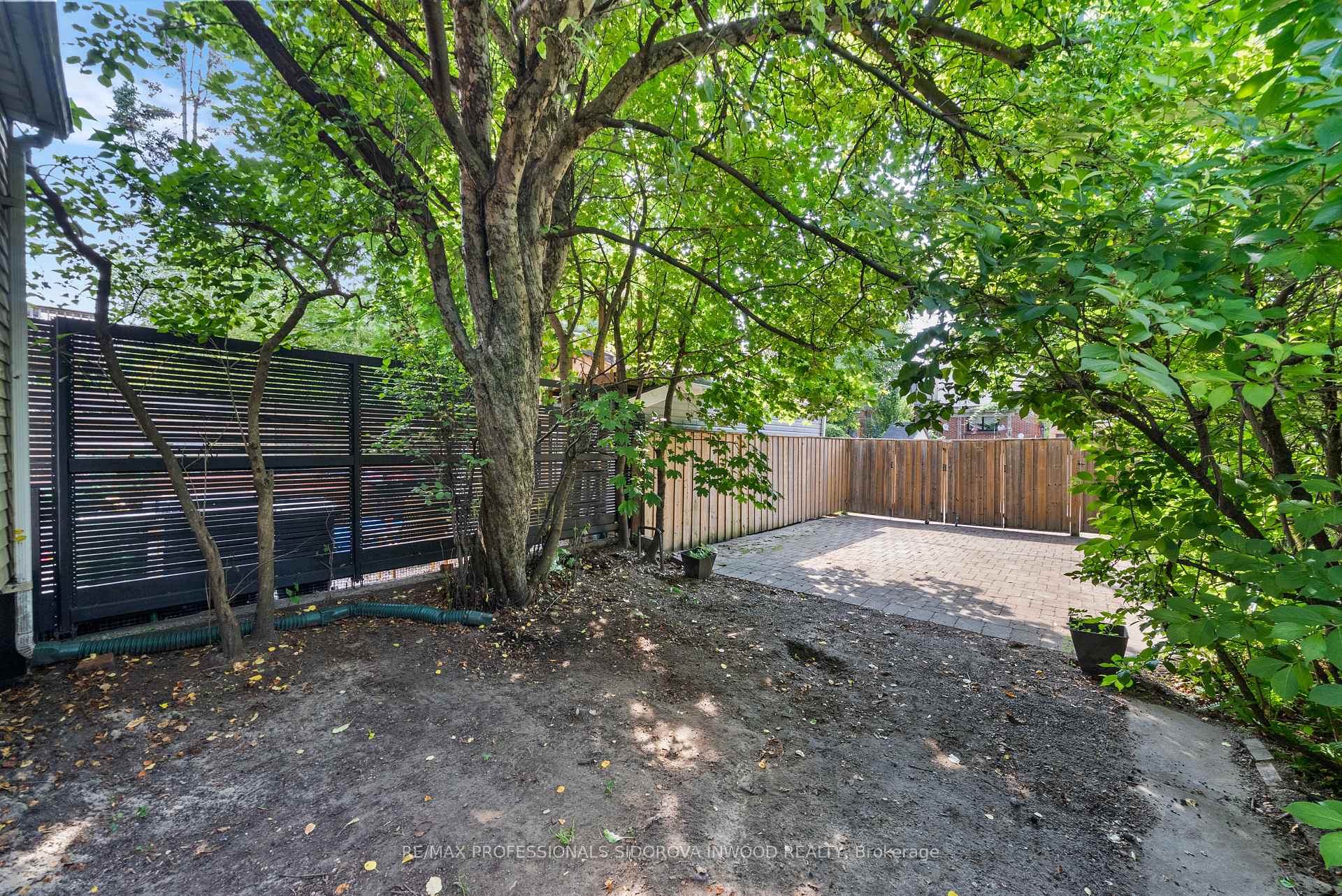 Photo 38 of 44 Golden Avenue, Toronto, Roncesvalles — HOMEH