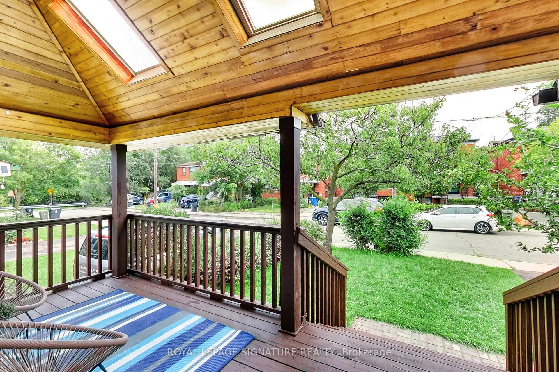 Photo 4 of 36 Criscoe Street, Toronto, Rockcliffe-Smythe — HOMEH