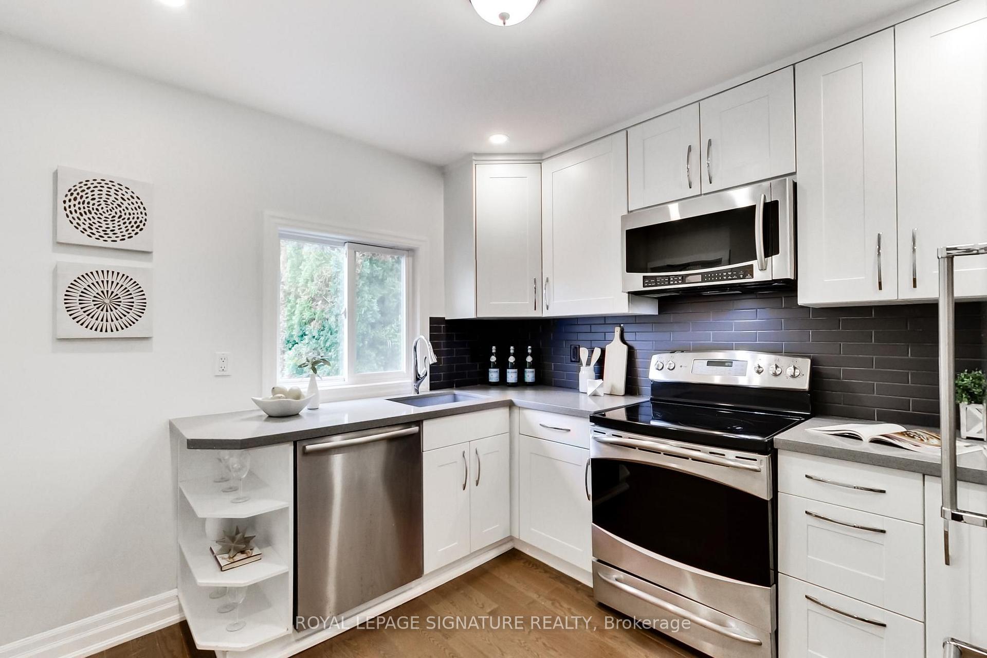 Photo 18 of 36 Criscoe Street, Toronto, Rockcliffe-Smythe — HOMEH