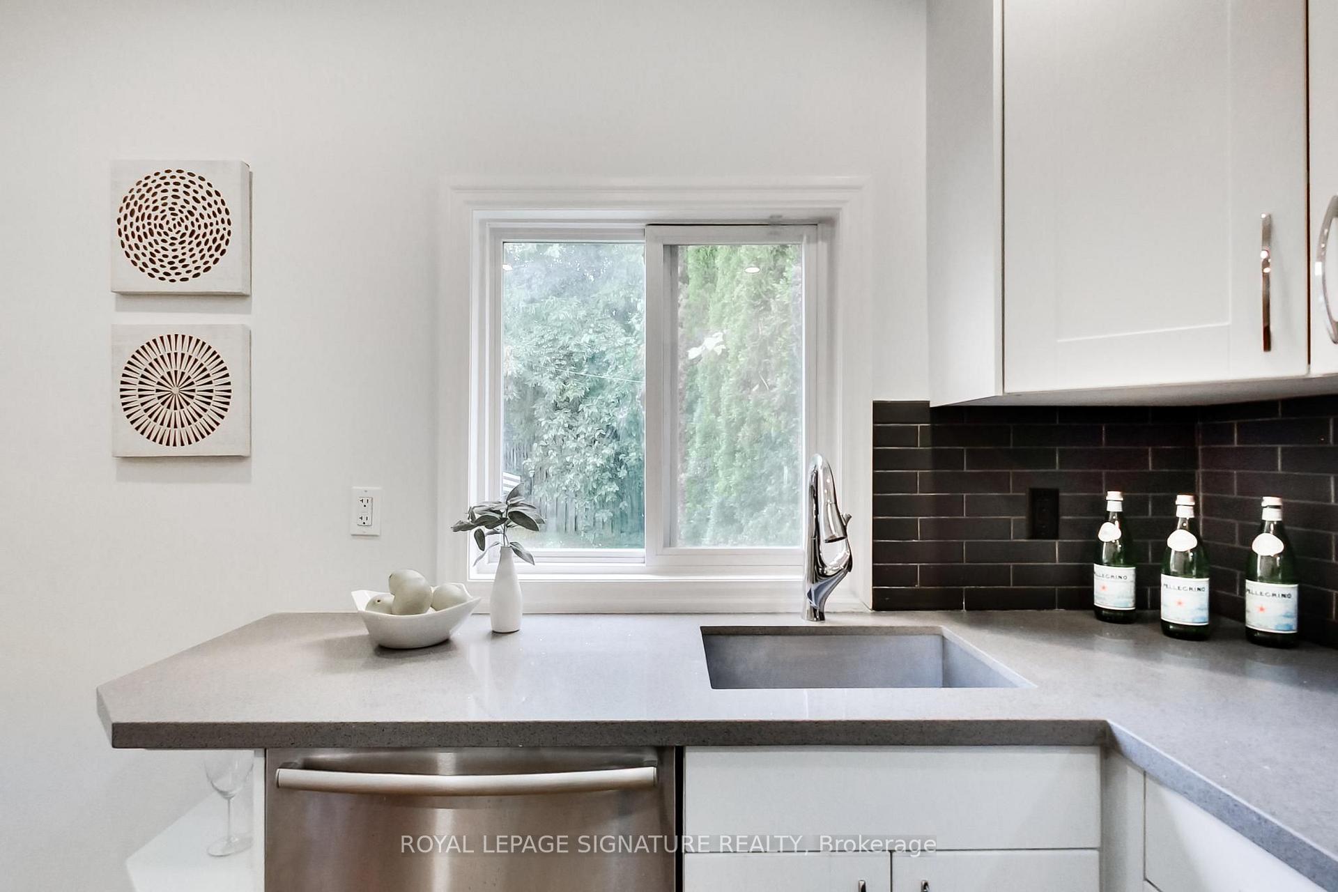 Photo 19 of 36 Criscoe Street, Toronto, Rockcliffe-Smythe — HOMEH