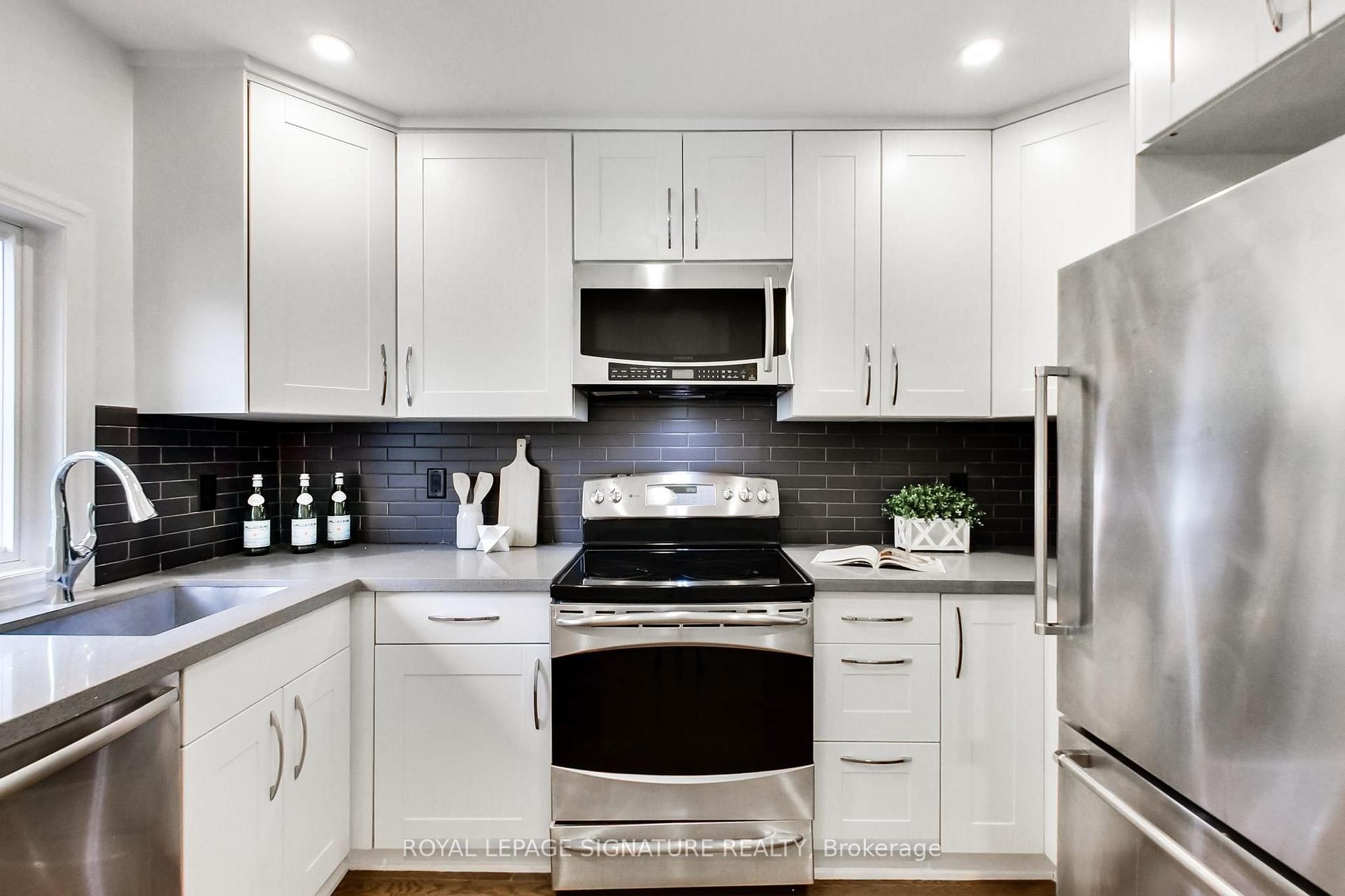 Photo 20 of 36 Criscoe Street, Toronto, Rockcliffe-Smythe — HOMEH