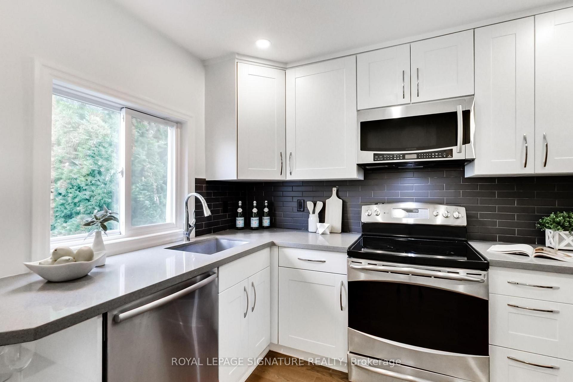 Photo 21 of 36 Criscoe Street, Toronto, Rockcliffe-Smythe — HOMEH