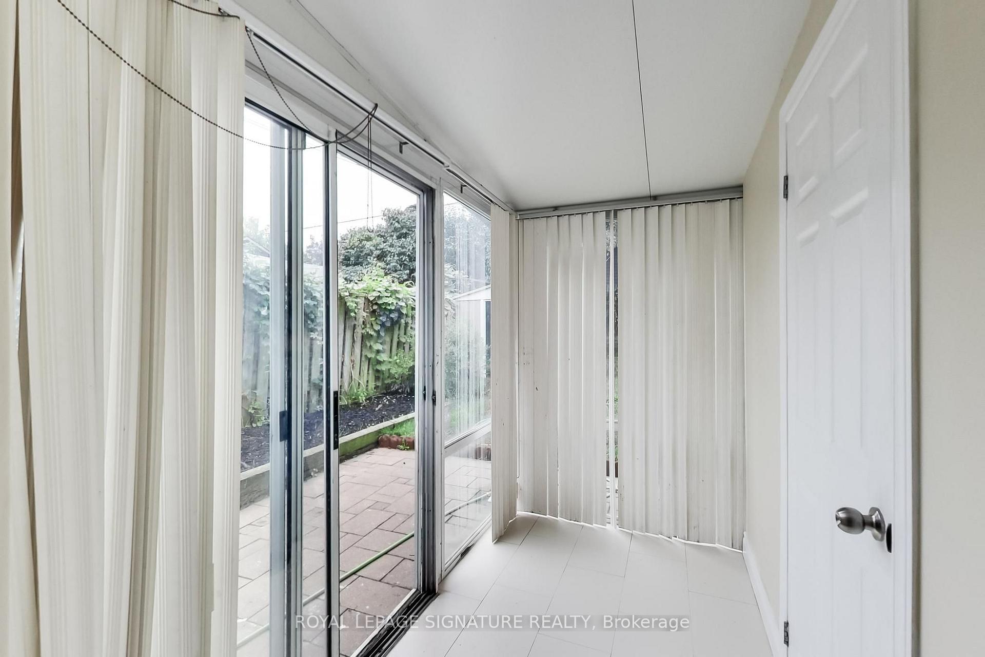 Photo 23 of 36 Criscoe Street, Toronto, Rockcliffe-Smythe — HOMEH