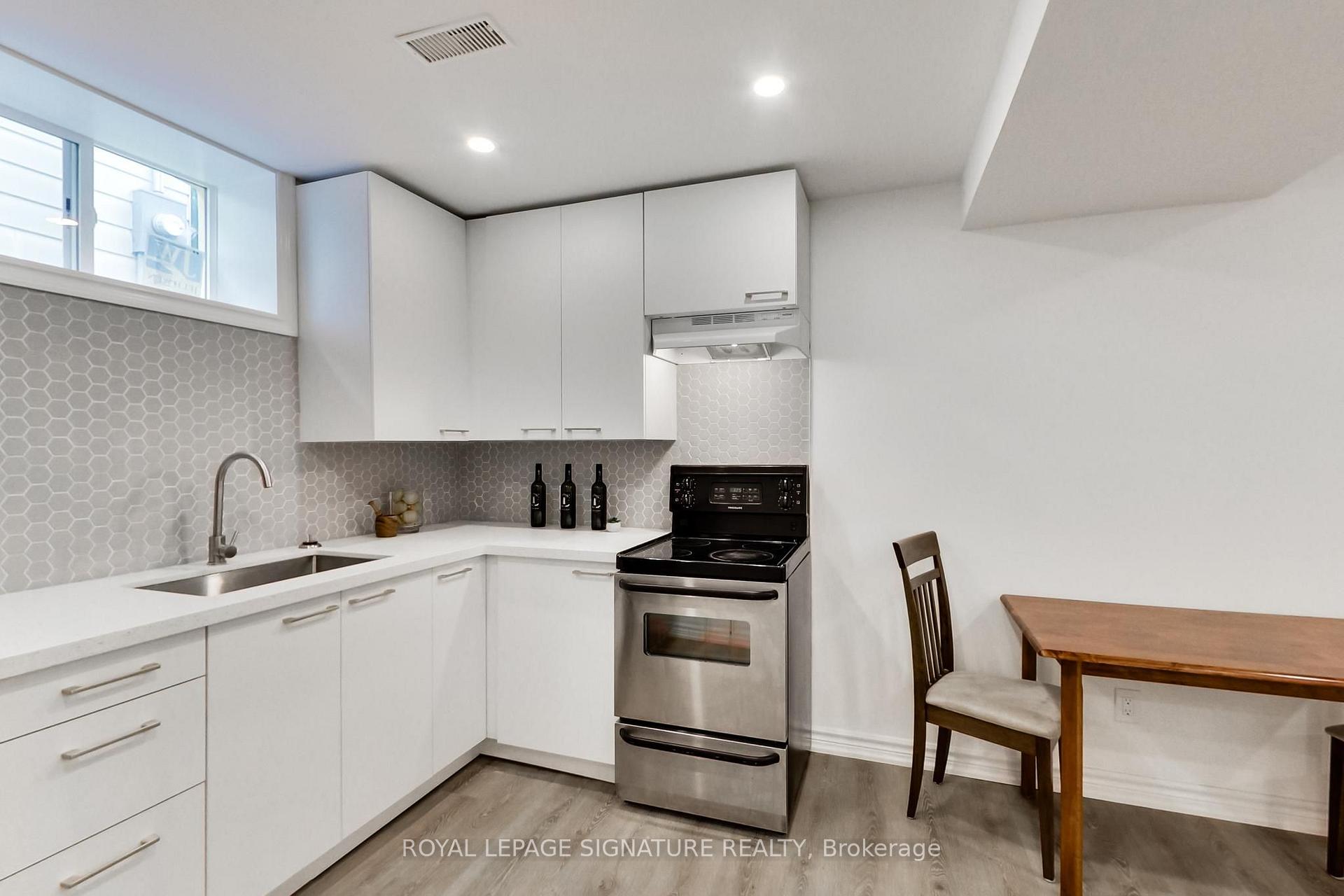 Photo 31 of 36 Criscoe Street, Toronto, Rockcliffe-Smythe — HOMEH