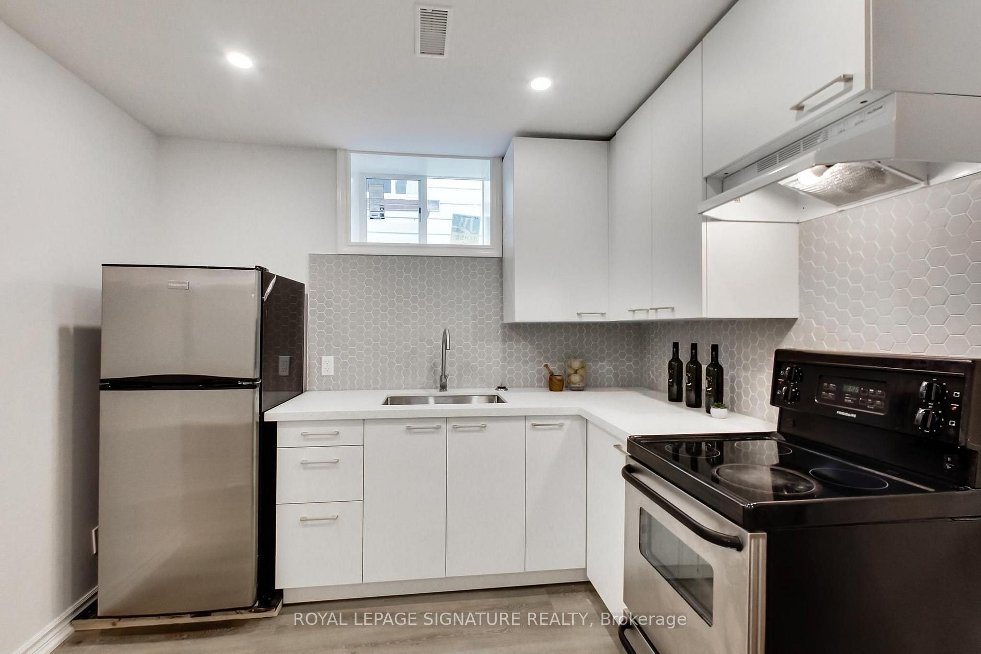 Photo 32 of 36 Criscoe Street, Toronto, Rockcliffe-Smythe — HOMEH