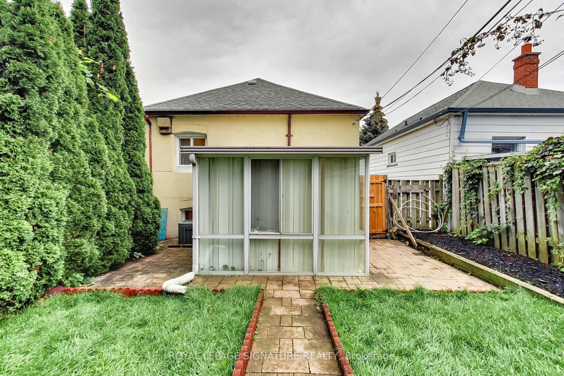 Photo 40 of 36 Criscoe Street, Toronto, Rockcliffe-Smythe — HOMEH