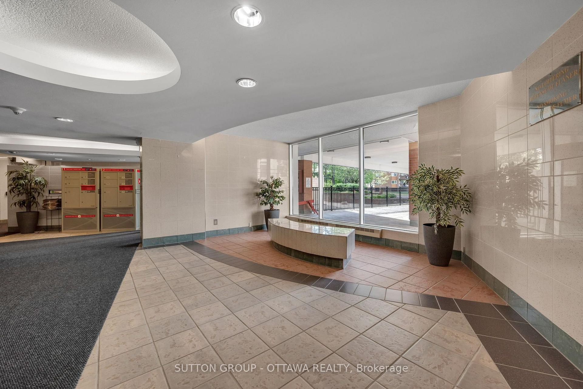 Photo 2 of Unit 516, 2000 Jasmine Crescent, Ottawa, Beacon Hill South — HOMEH