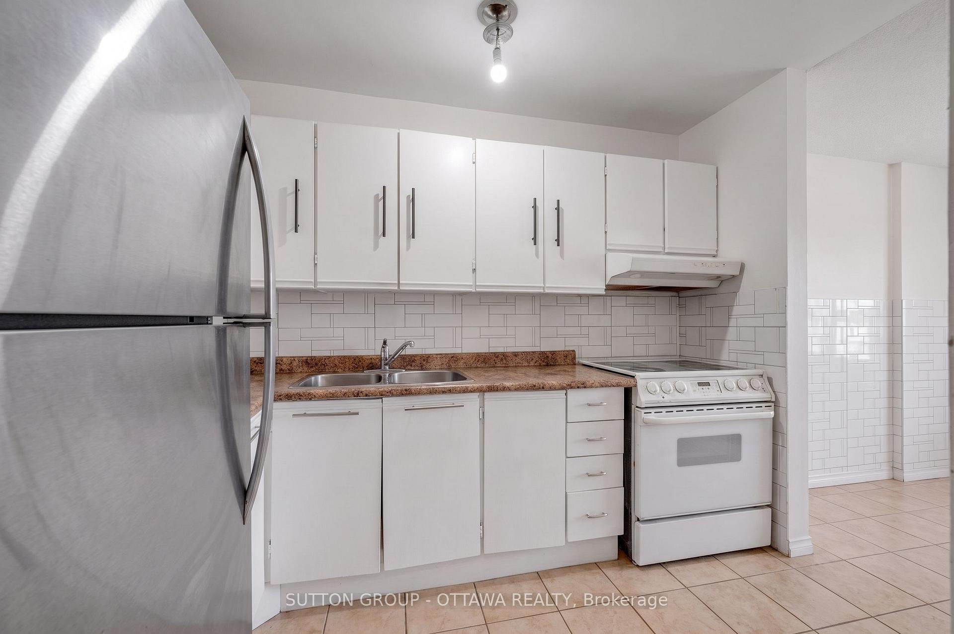 Photo 7 of Unit 516, 2000 Jasmine Crescent, Ottawa, Beacon Hill South — HOMEH
