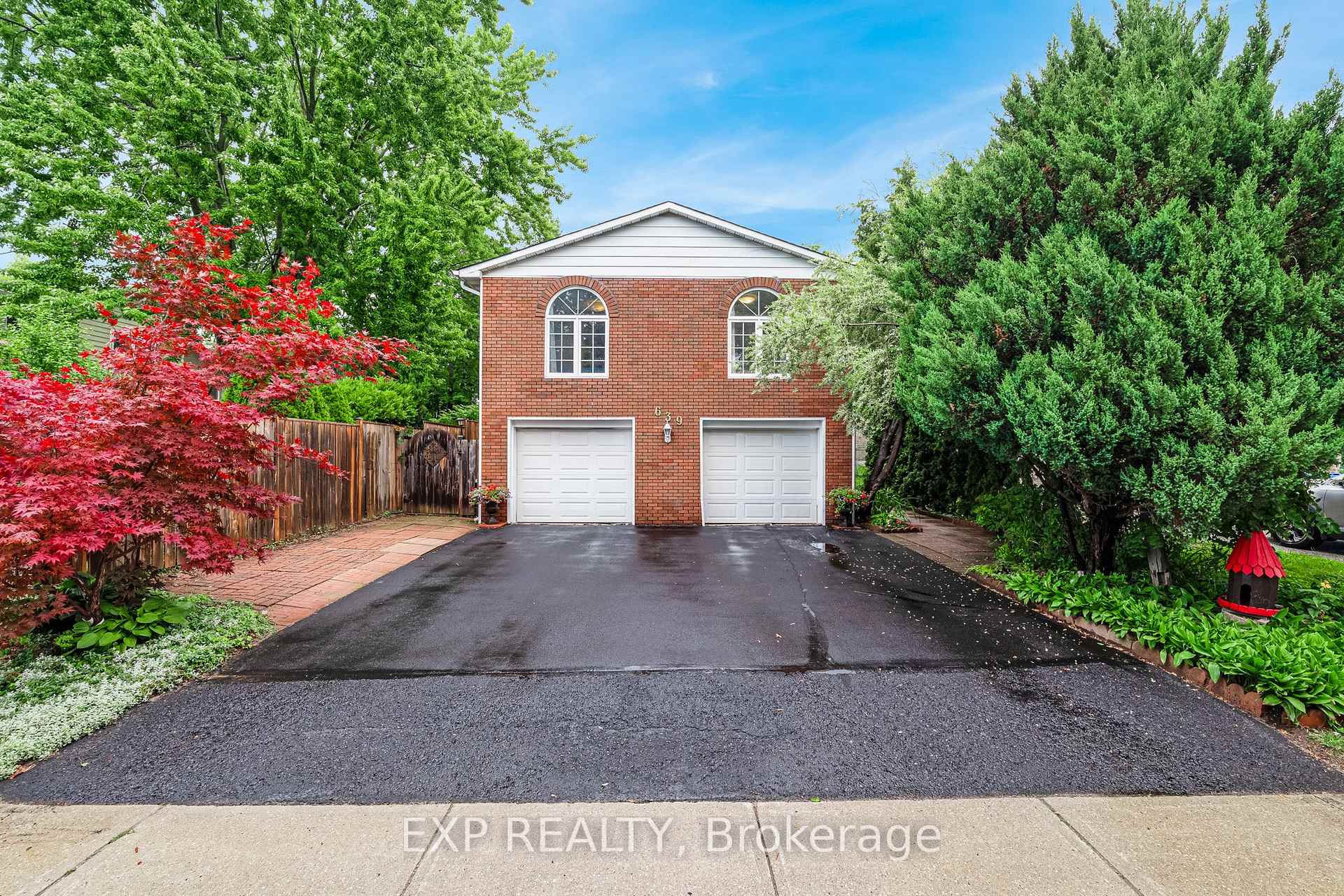 Photo of 639 Irwin Crescent