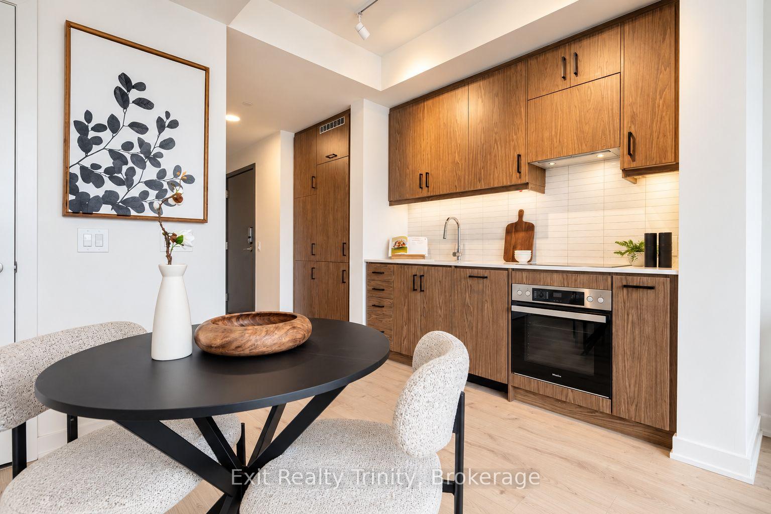 Photo 29 of Tecumseth St Tecumseth Street, Toronto, Niagara — HOMEH
