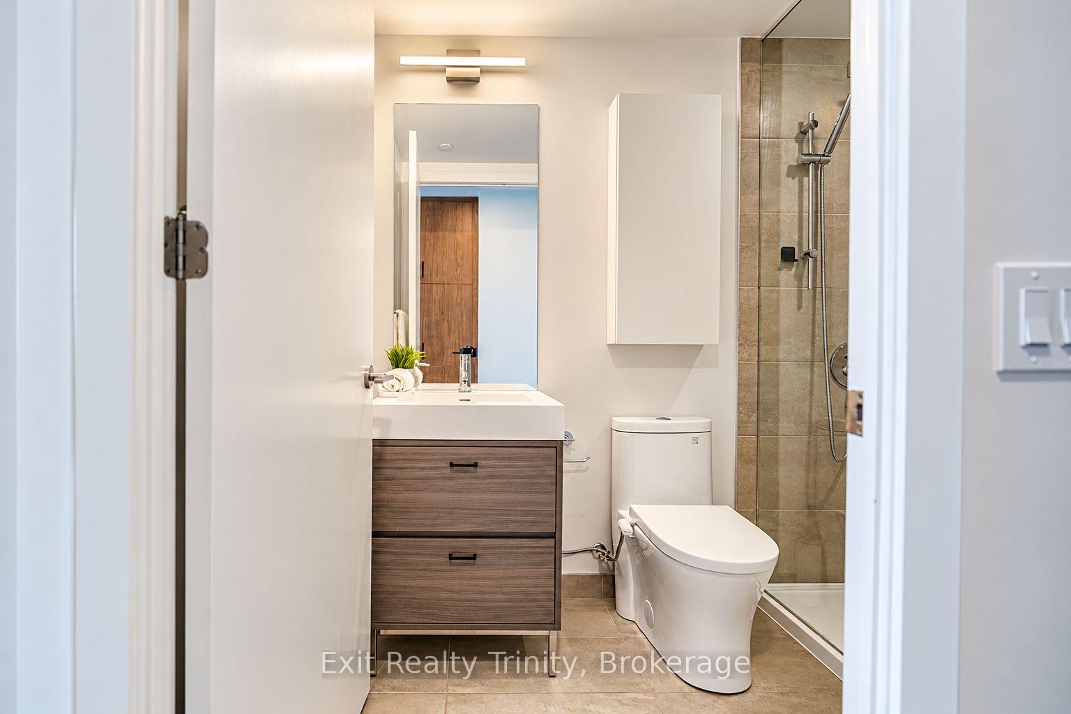 Photo 33 of Tecumseth St Tecumseth Street, Toronto, Niagara — HOMEH