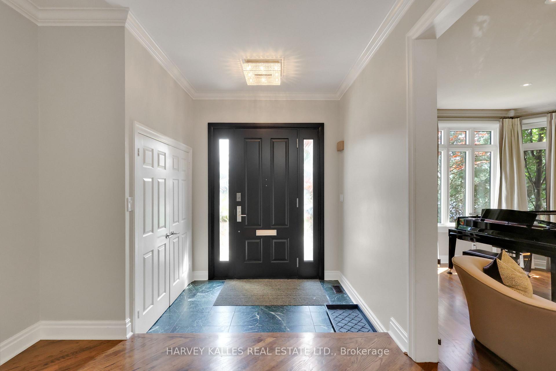 Photo 4 of 254 Yonge Boulevard, Toronto, Bedford Park-Nortown — HOMEH