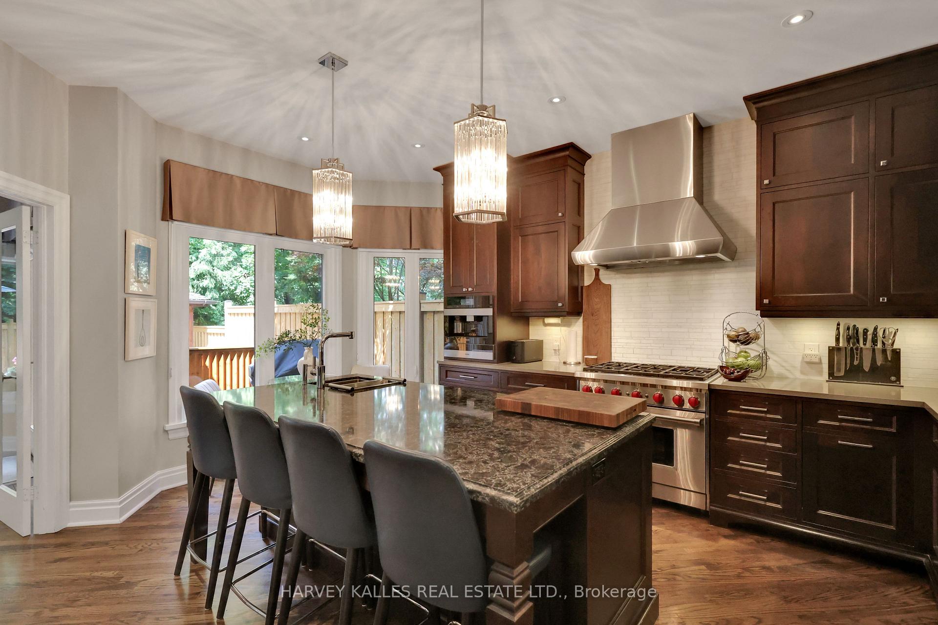 Photo 15 of 254 Yonge Boulevard, Toronto, Bedford Park-Nortown — HOMEH