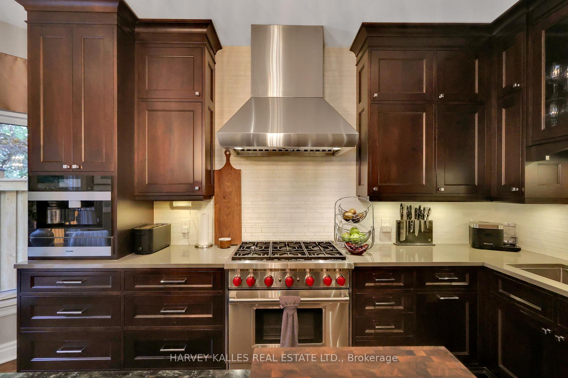 Photo 16 of 254 Yonge Boulevard, Toronto, Bedford Park-Nortown — HOMEH