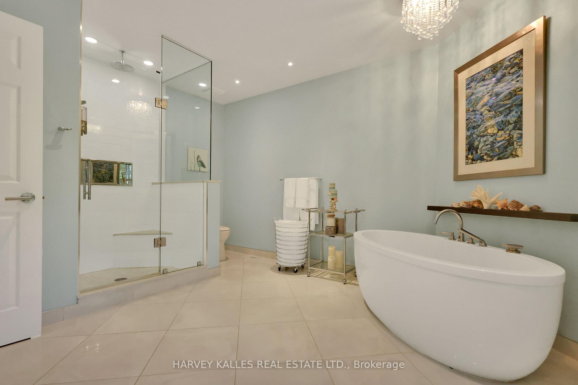 Photo 26 of 254 Yonge Boulevard, Toronto, Bedford Park-Nortown — HOMEH