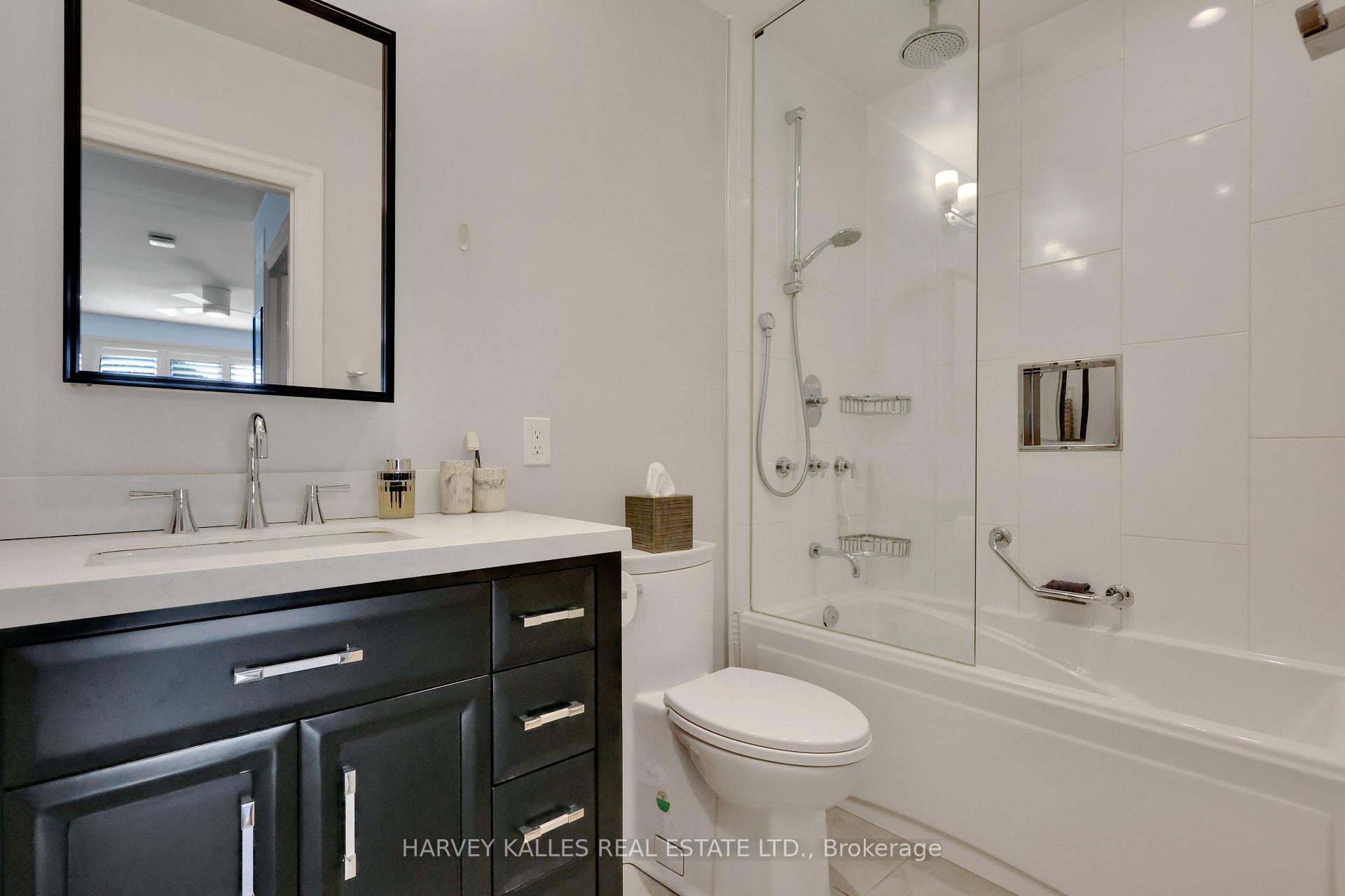 Photo 30 of 254 Yonge Boulevard, Toronto, Bedford Park-Nortown — HOMEH
