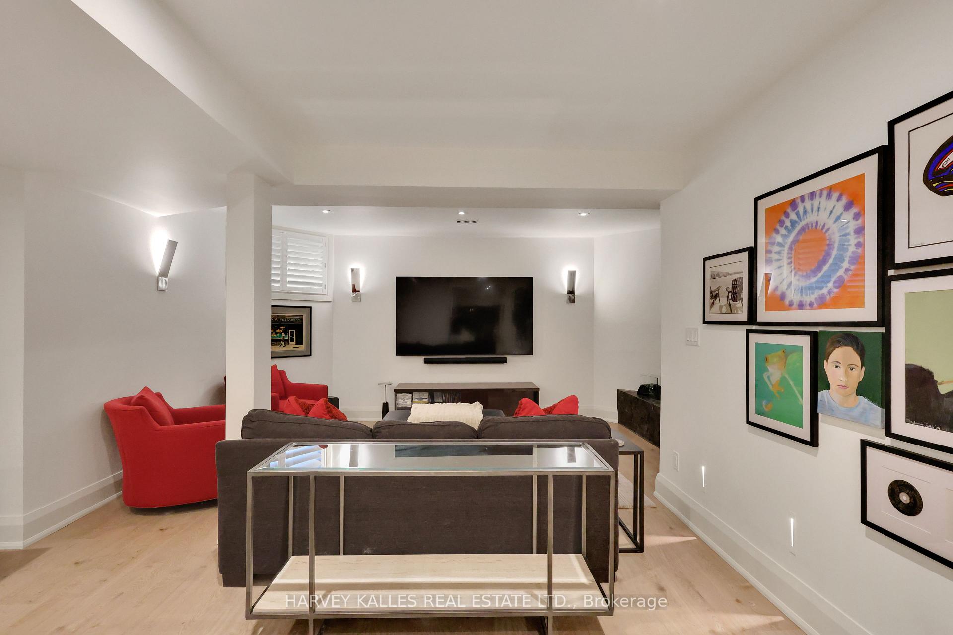 Photo 39 of 254 Yonge Boulevard, Toronto, Bedford Park-Nortown — HOMEH