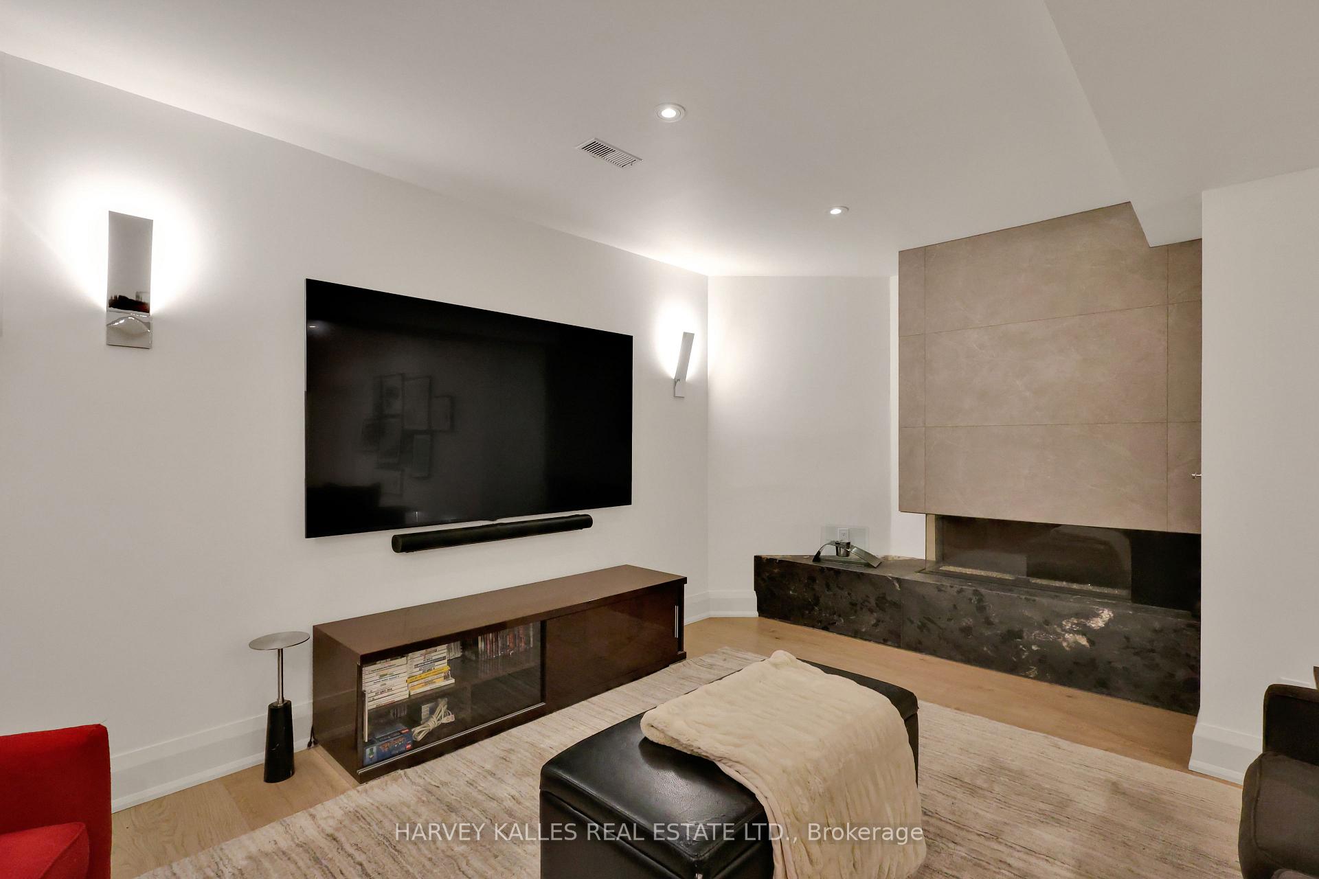 Photo 40 of 254 Yonge Boulevard, Toronto, Bedford Park-Nortown — HOMEH