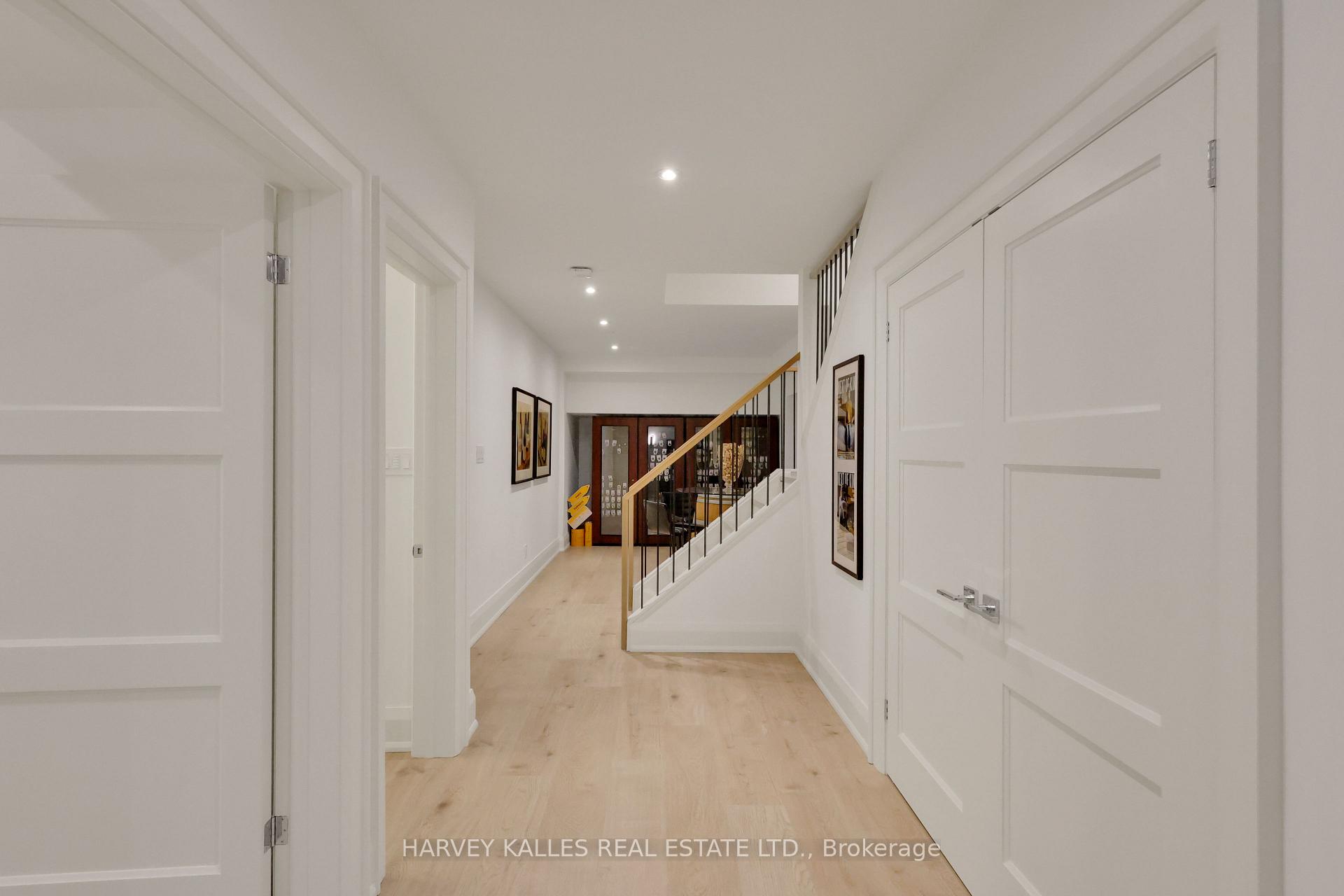 Photo 44 of 254 Yonge Boulevard, Toronto, Bedford Park-Nortown — HOMEH