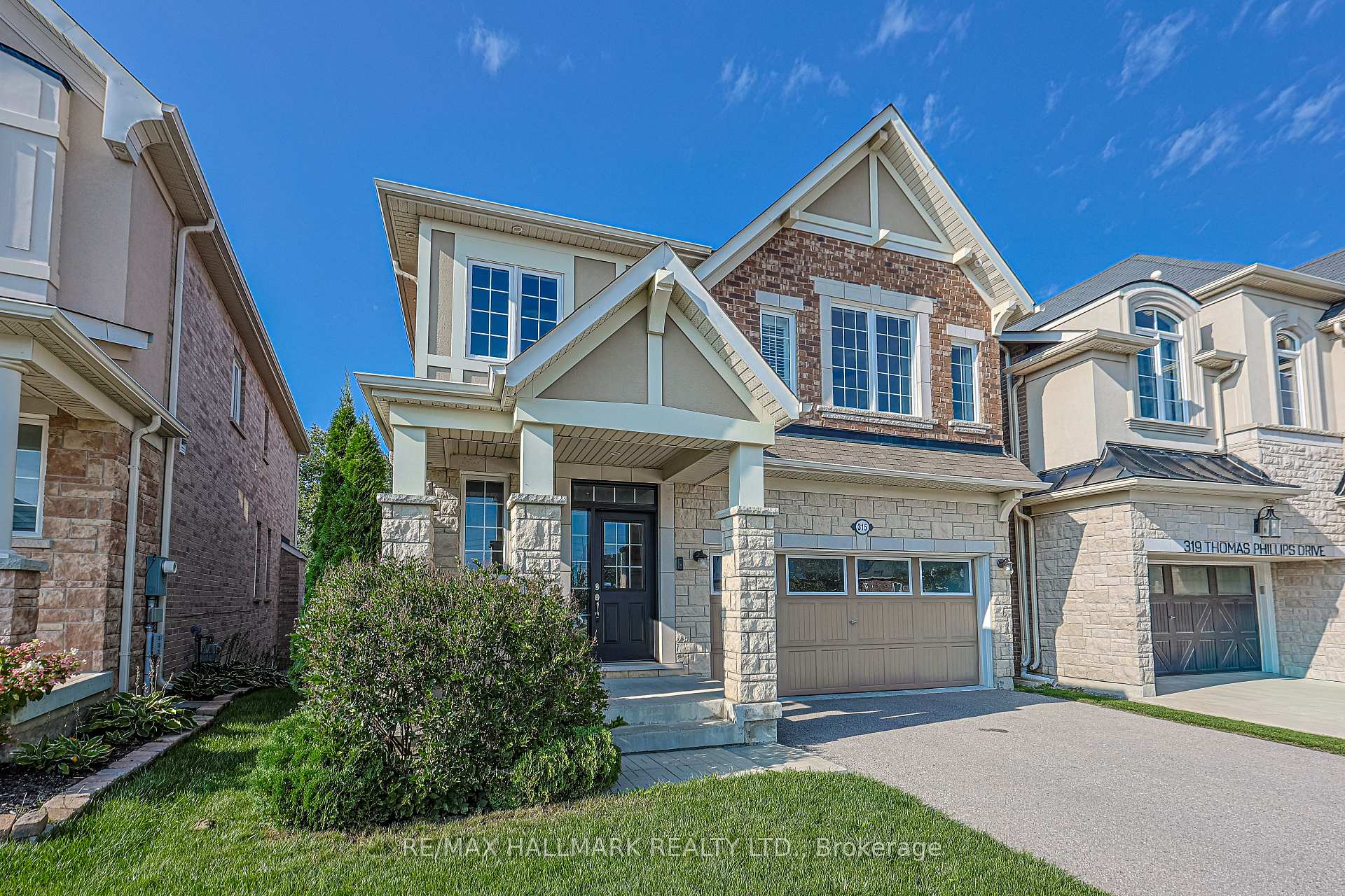 Photo 3 of 315 Thomas Phillips Drive, Aurora, Rural Aurora — HOMEH
