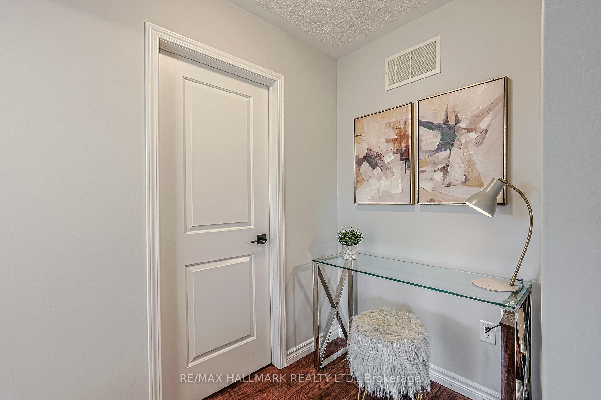 Photo 24 of 315 Thomas Phillips Drive, Aurora, Rural Aurora — HOMEH