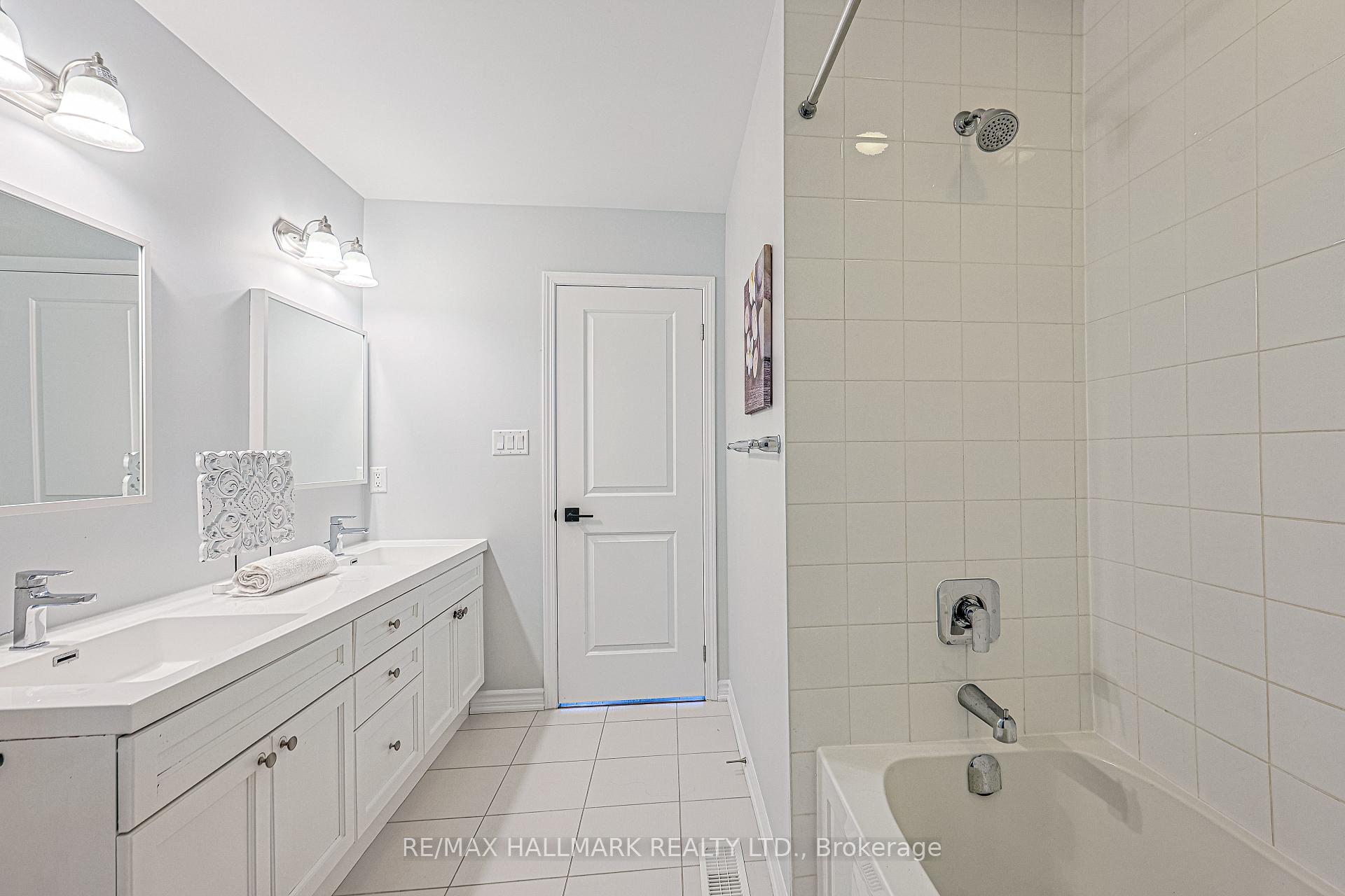 Photo 32 of 315 Thomas Phillips Drive, Aurora, Rural Aurora — HOMEH