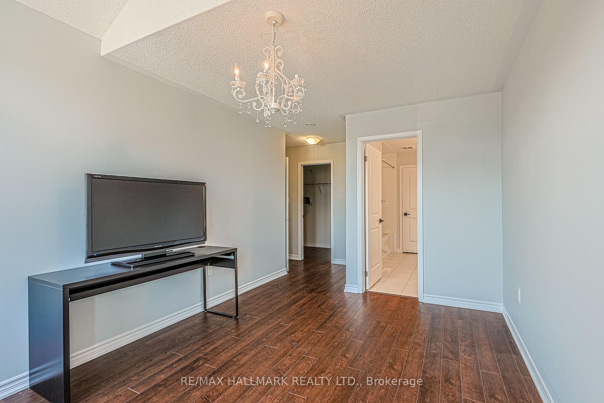 Photo 35 of 315 Thomas Phillips Drive, Aurora, Rural Aurora — HOMEH