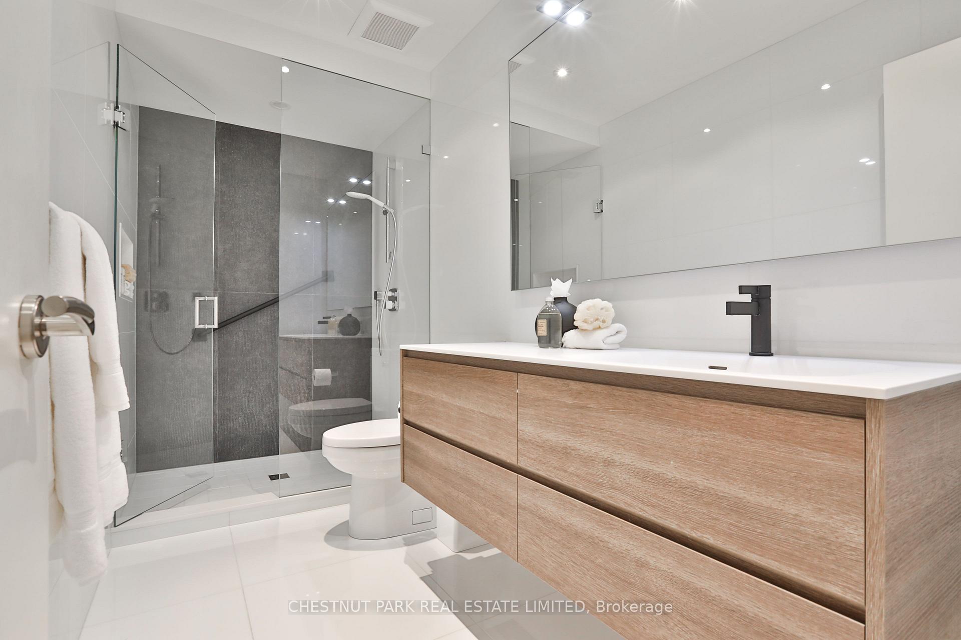 Photo 24 of 22 Berryman Street, Toronto, The Annex — HOMEH