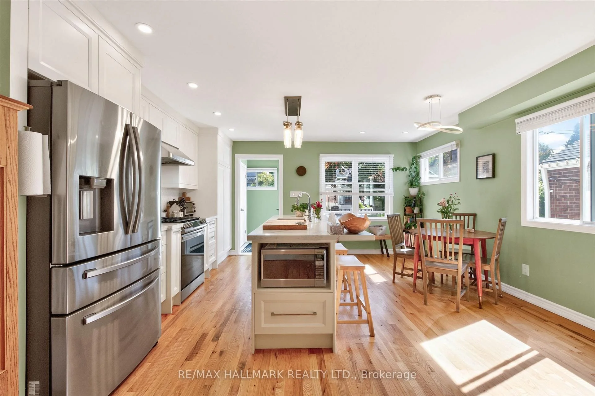 Photo 11 of 110 Harding Boulevard, Scarborough, Birchcliffe-Cliffside — HOMEH