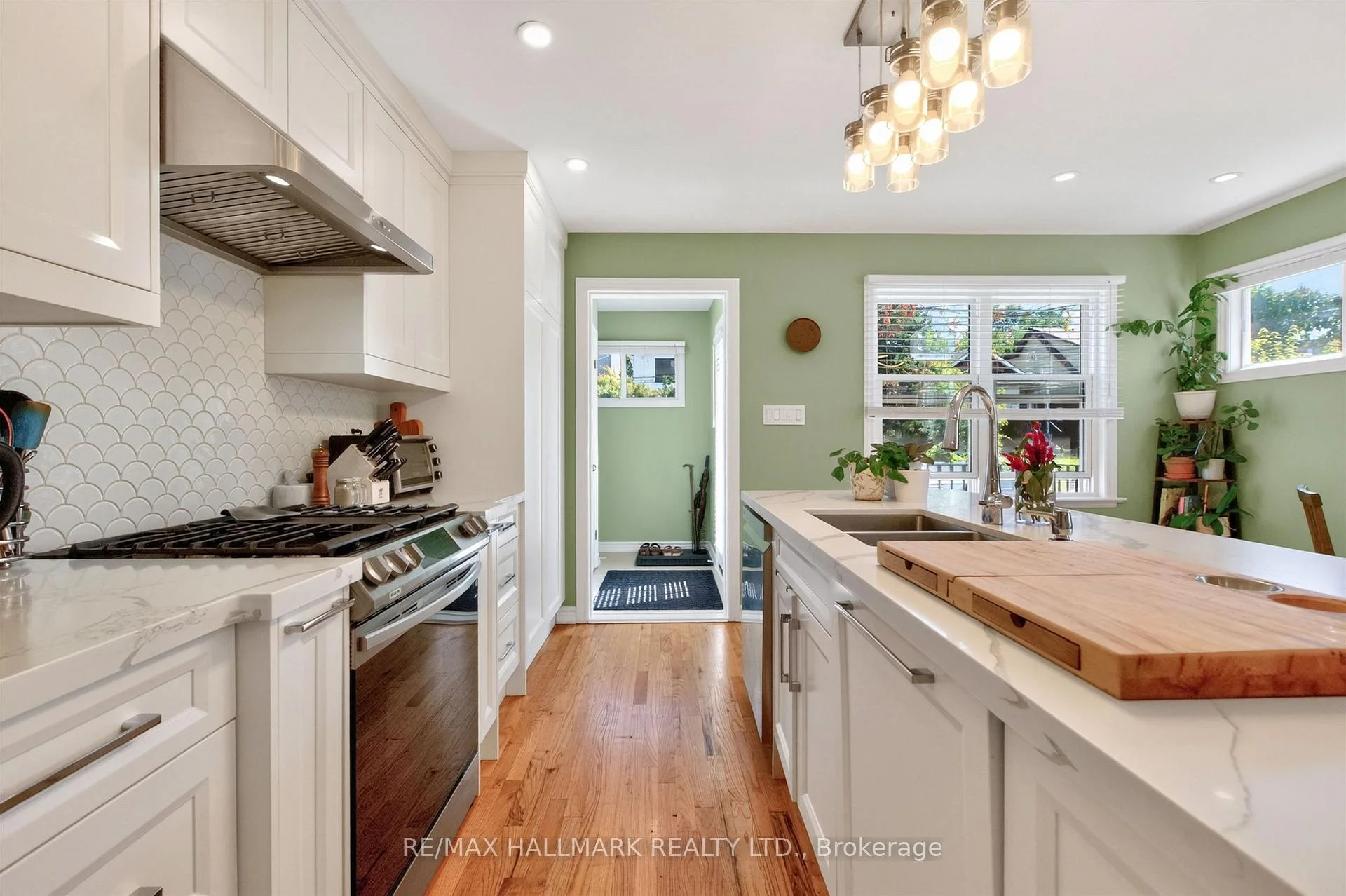 Photo 12 of 110 Harding Boulevard, Scarborough, Birchcliffe-Cliffside — HOMEH