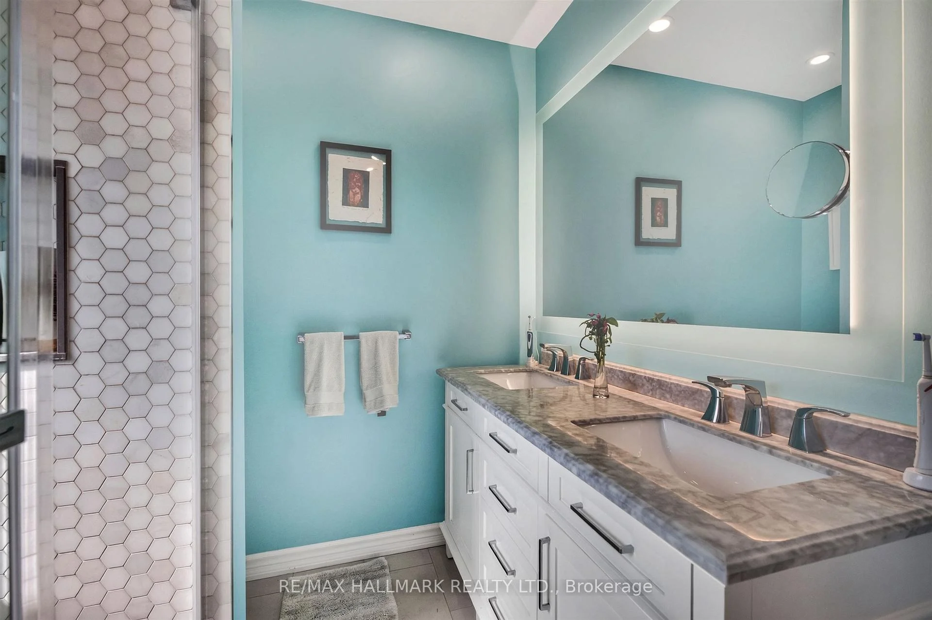 Photo 19 of 110 Harding Boulevard, Scarborough, Birchcliffe-Cliffside — HOMEH