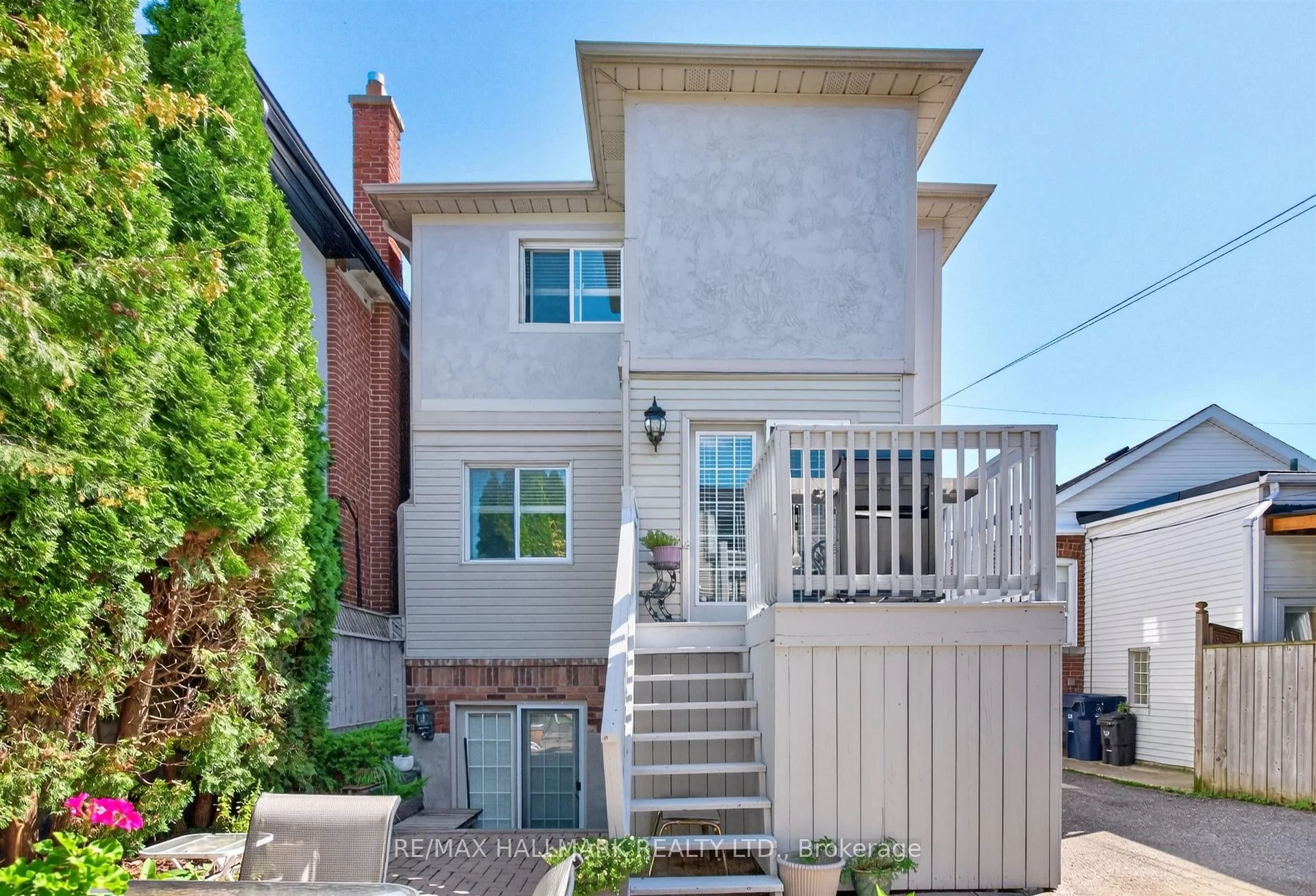 Photo 32 of 110 Harding Boulevard, Scarborough, Birchcliffe-Cliffside — HOMEH