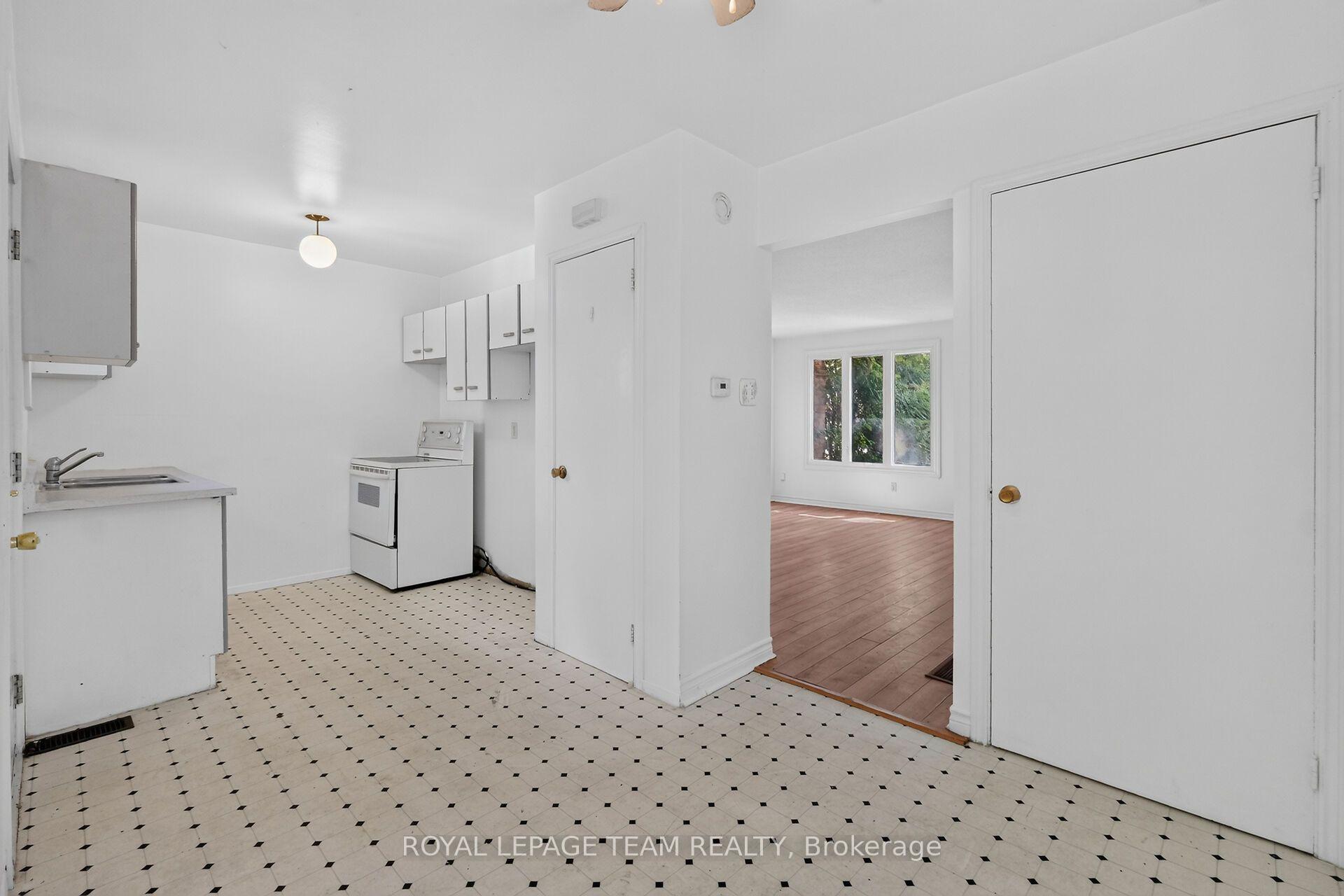 Photo 7 of 909 Greenbriar Avenue, Ottawa, Carleton Heights — HOMEH