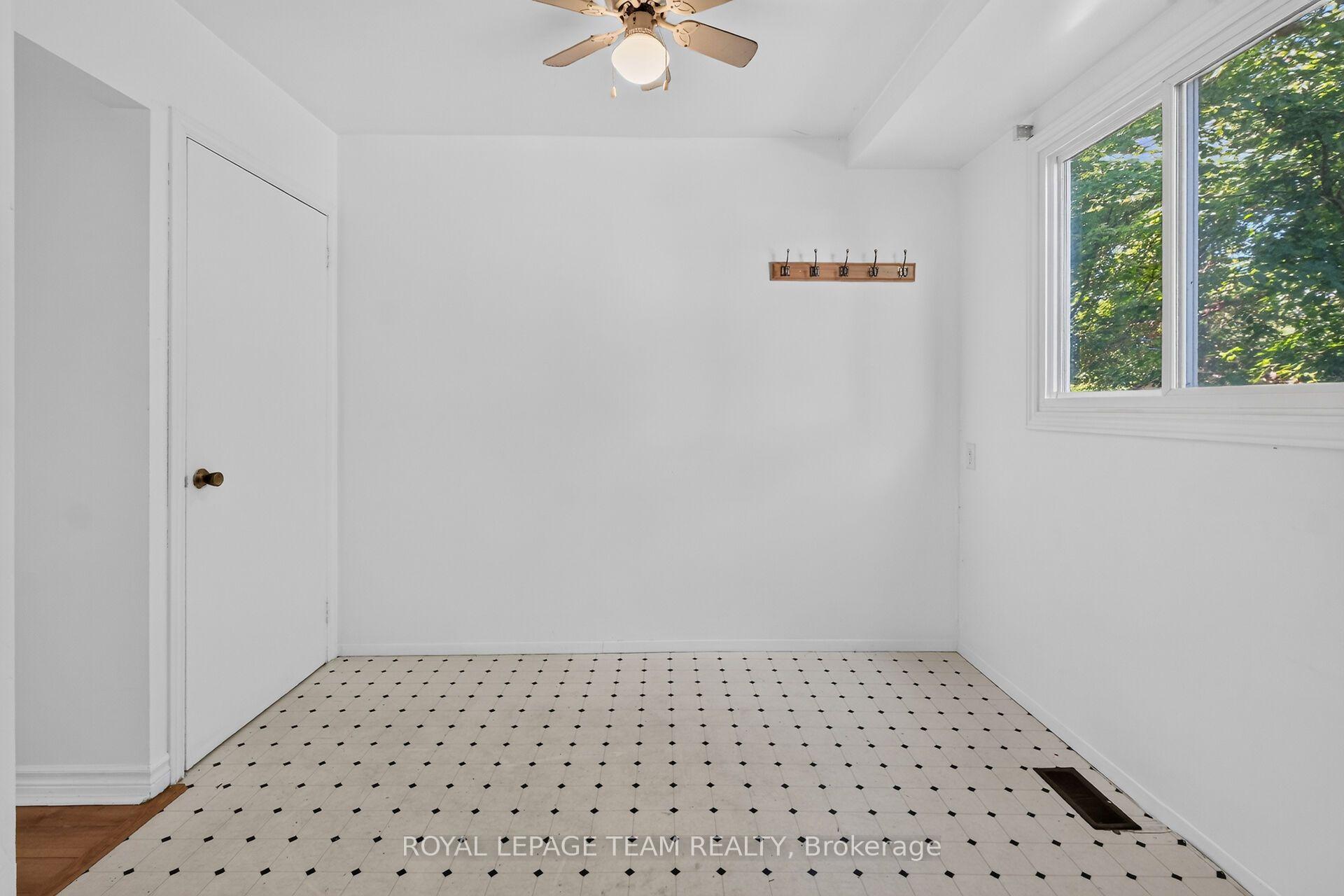 Photo 10 of 909 Greenbriar Avenue, Ottawa, Carleton Heights — HOMEH
