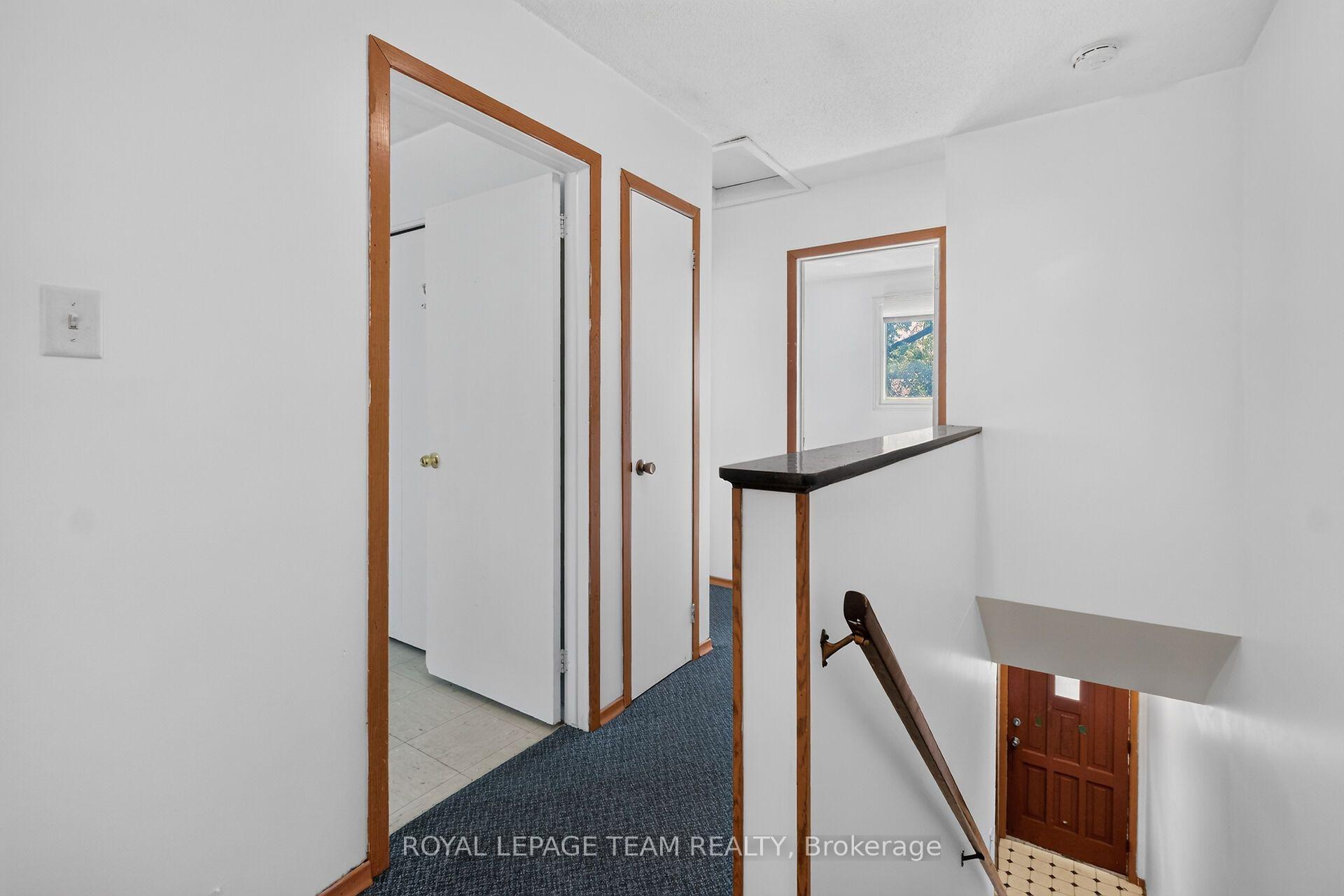 Photo 11 of 909 Greenbriar Avenue, Ottawa, Carleton Heights — HOMEH