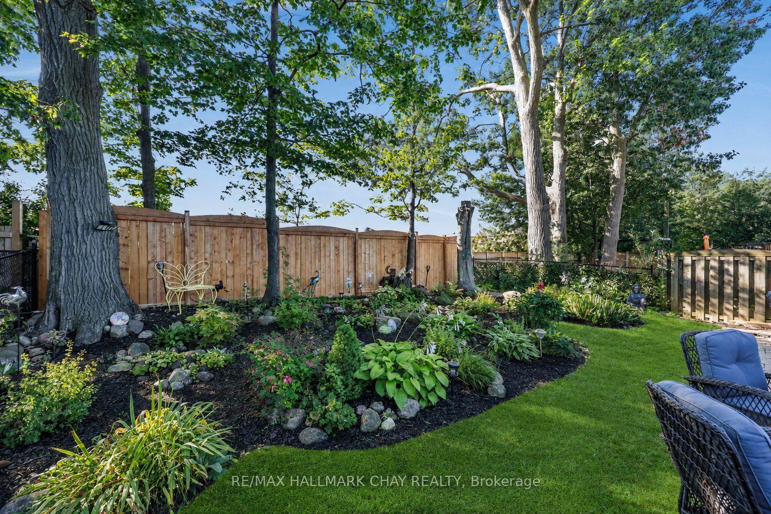Photo 4 of 27 Masters Drive, Barrie, East Bayfield — HOMEH